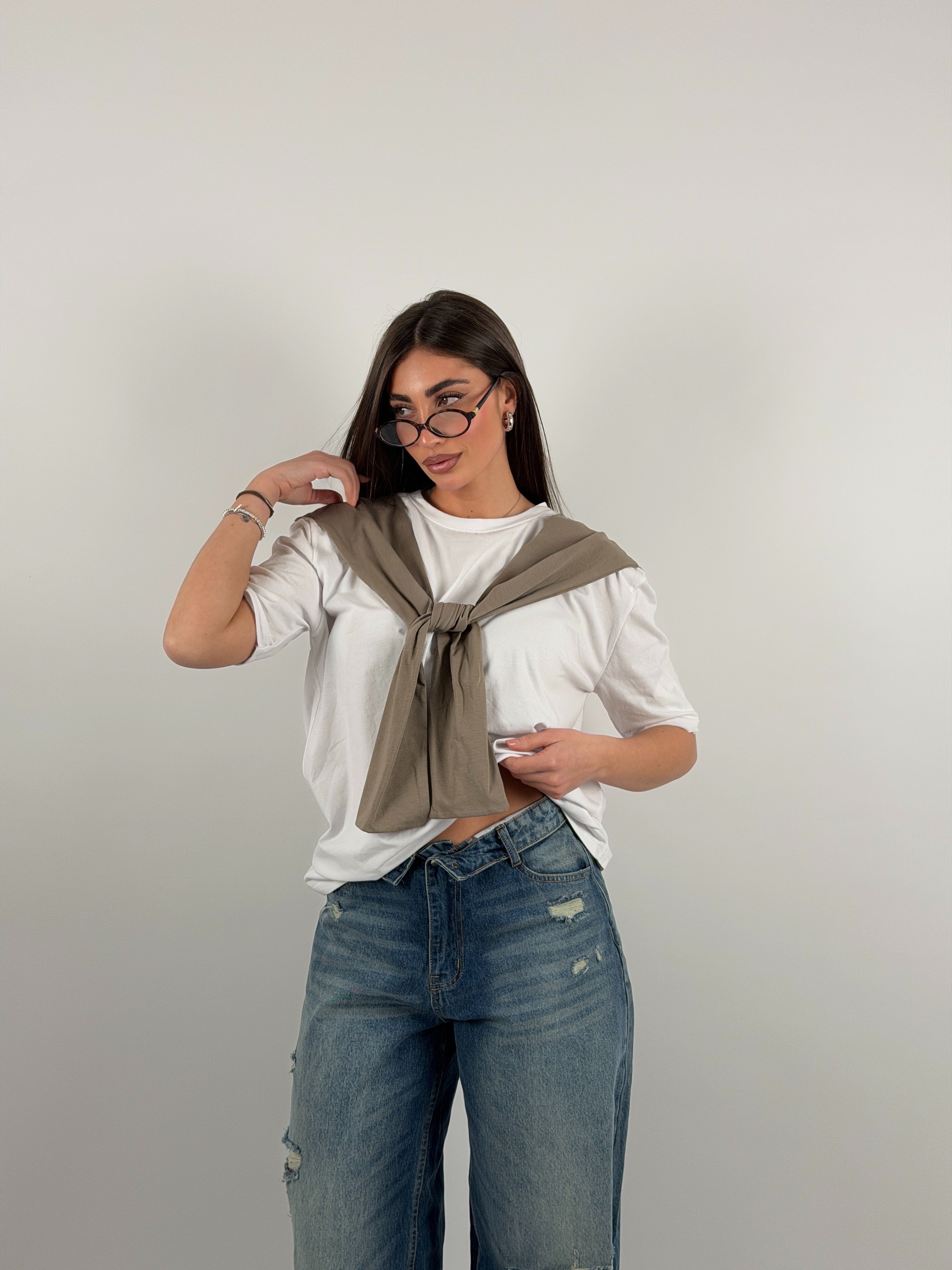 Maglia con maniche che si incrociano