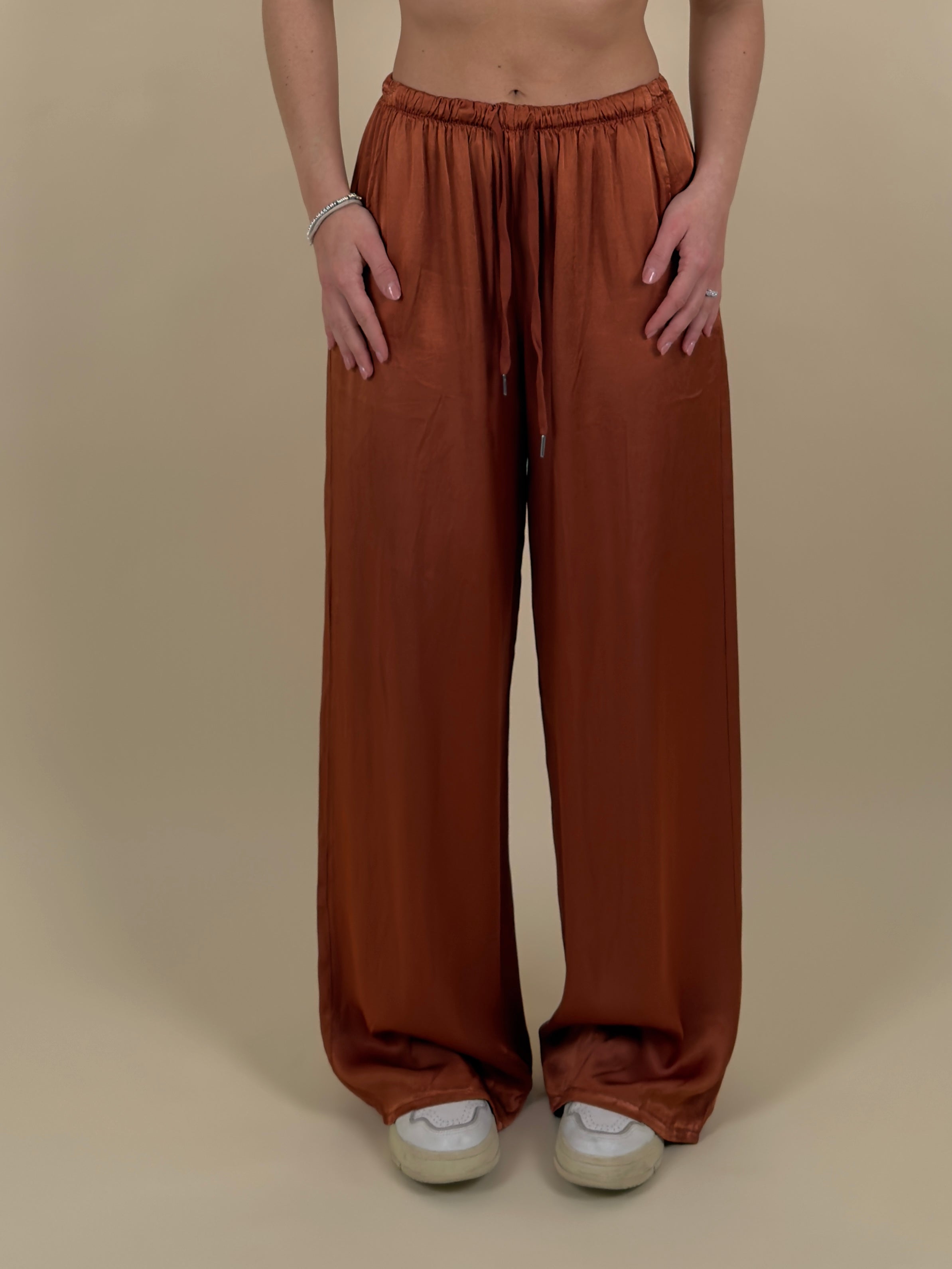 Pantalone effetto satinato Universal