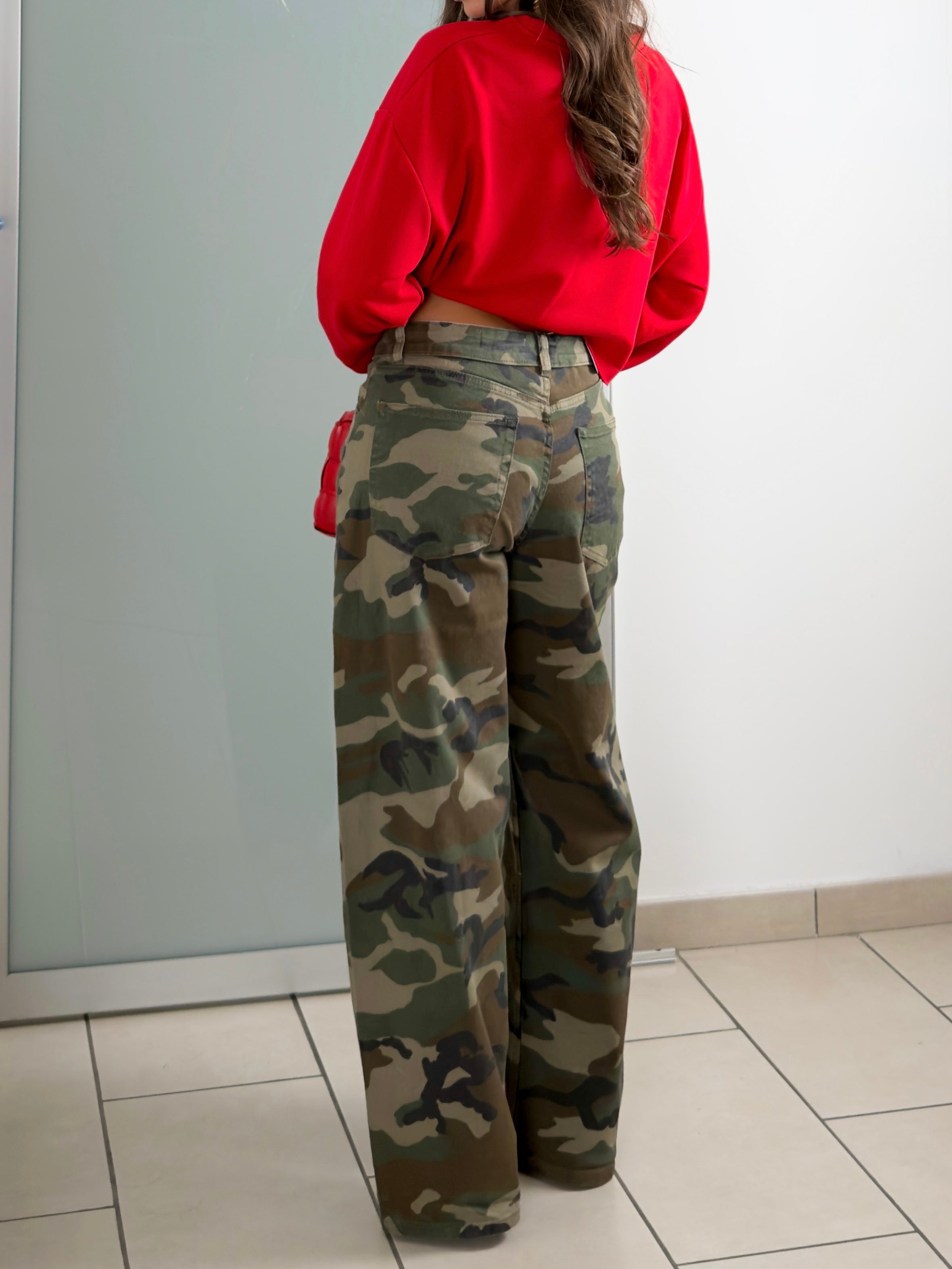Jeans mimetico con risvolto