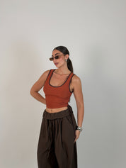 Top bicolor con laccetti