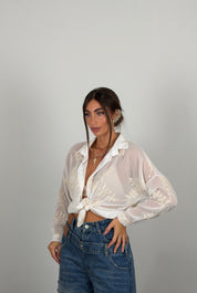Camicia semivelata con ricami