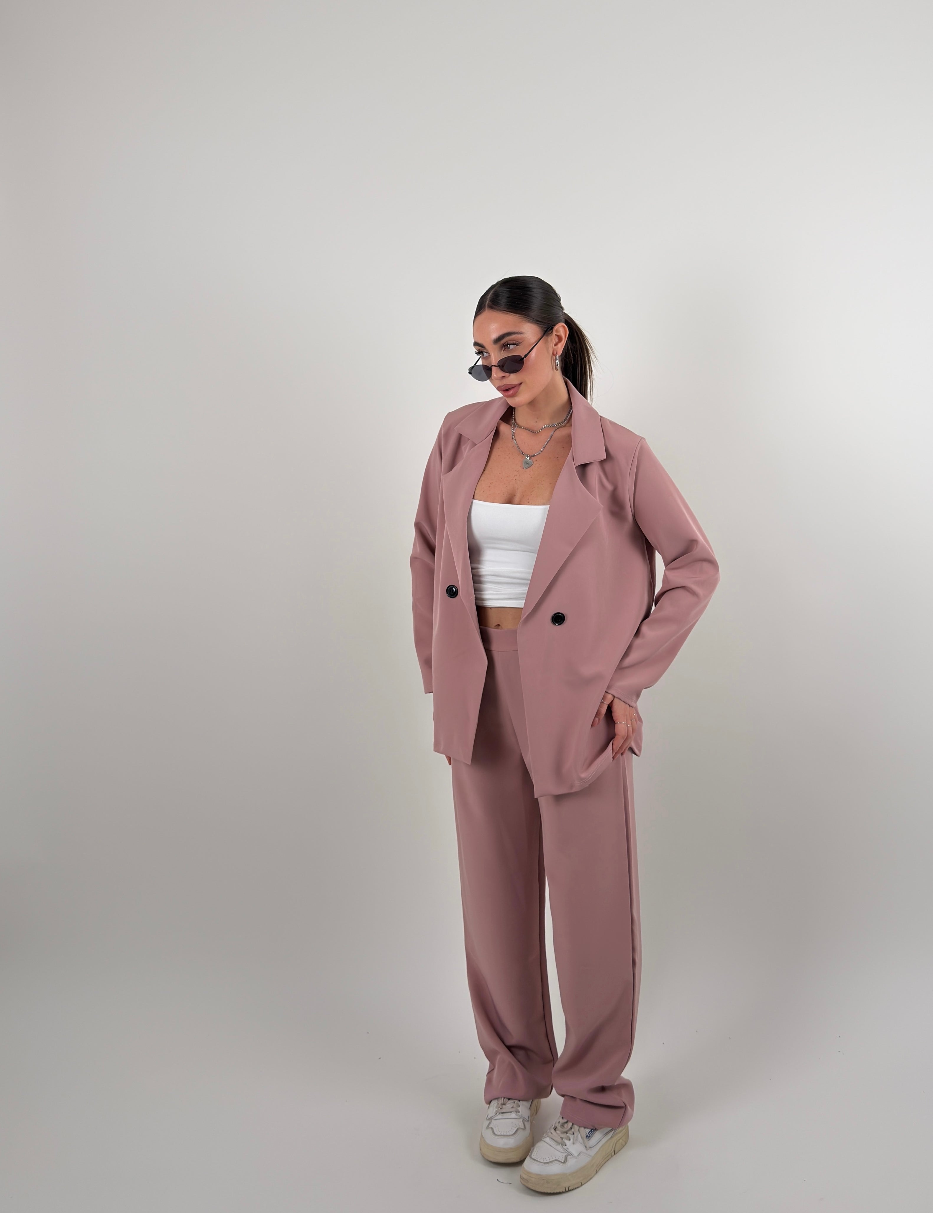 Completo tessuto con giacca e pantalone