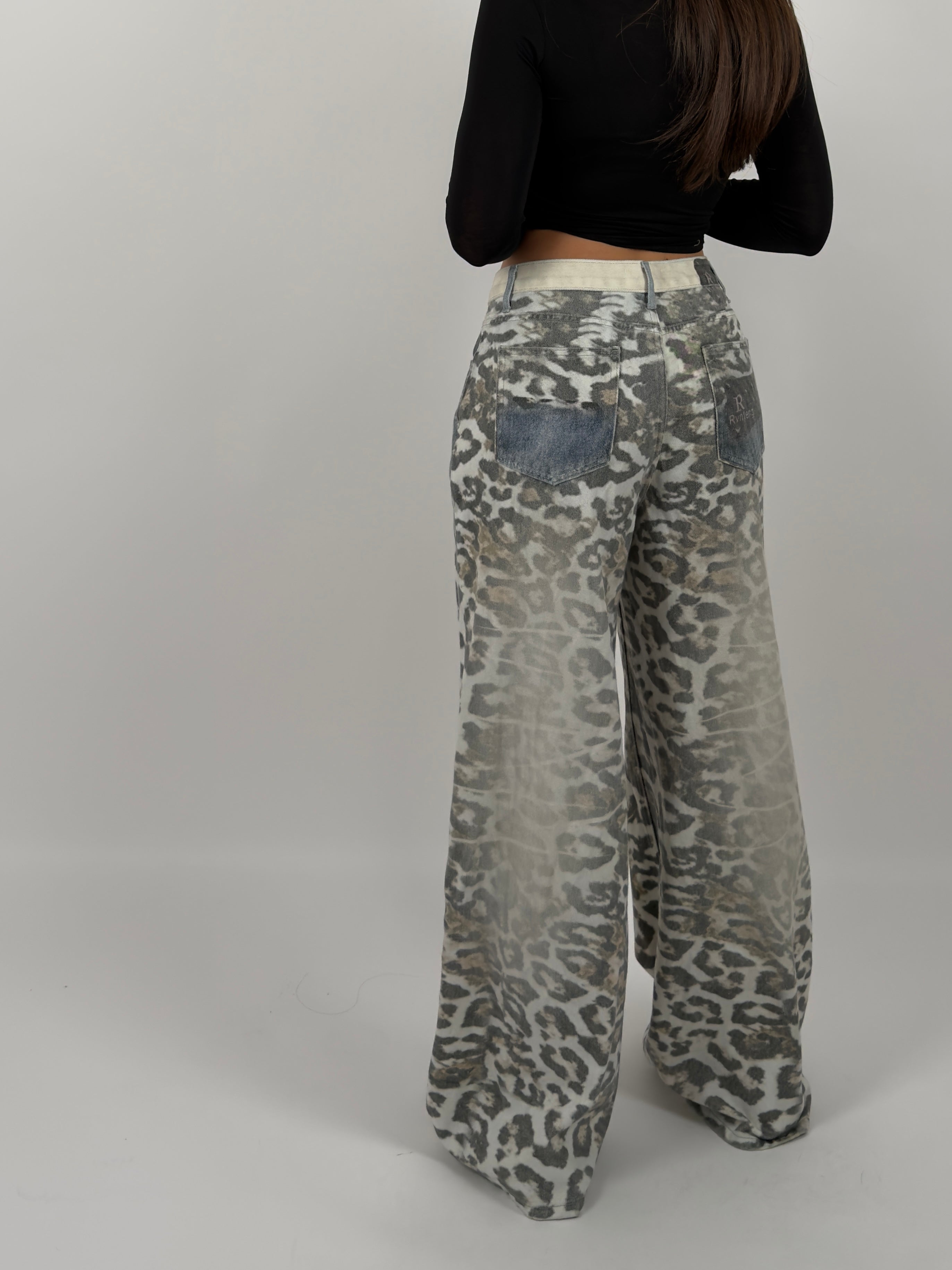 Jeans maculato tessuto fermo