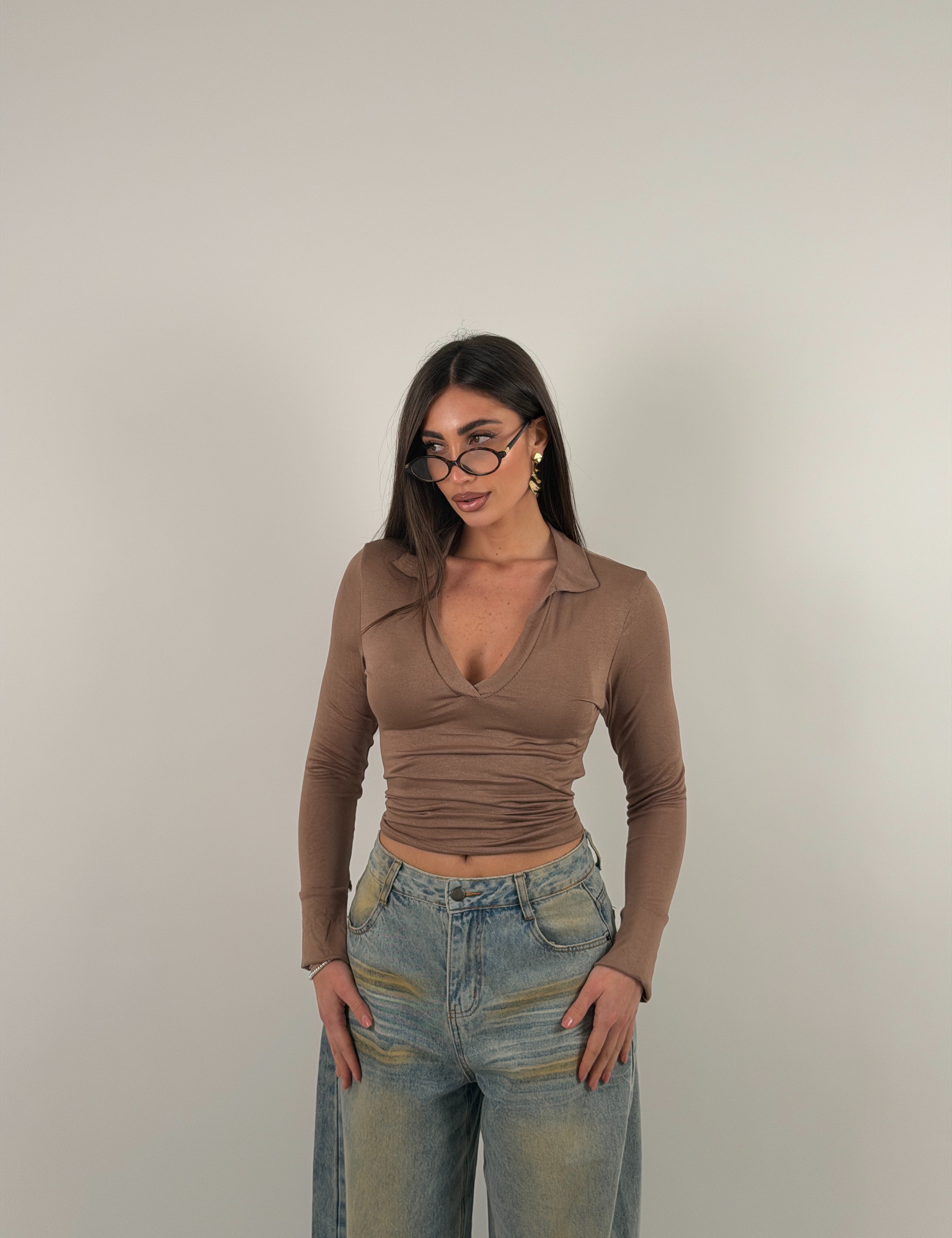 Maglia manica lunga semivelata con scollo a V