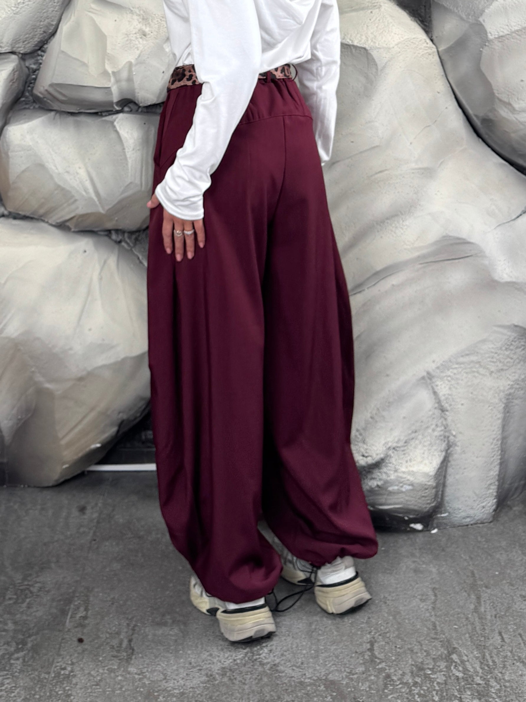 Pantalone con cintura maculata