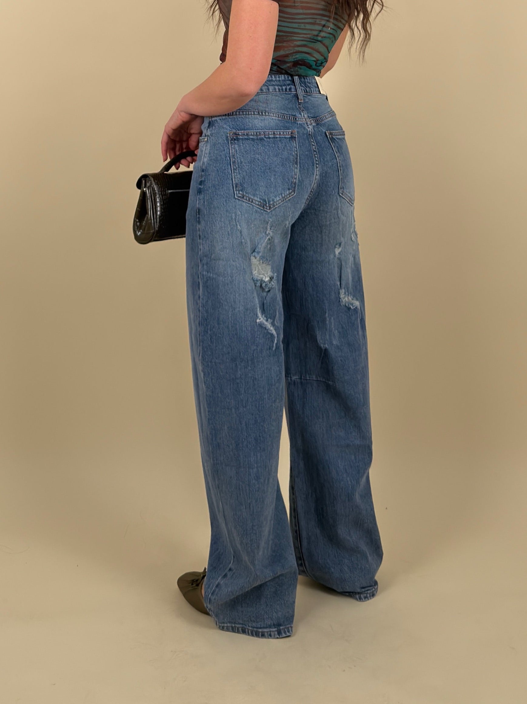 Jeans Elastico con strappi
