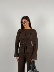 Completo in viscosa con maglia e bottoncino