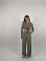 Completo a costine con spalline e bottoncini