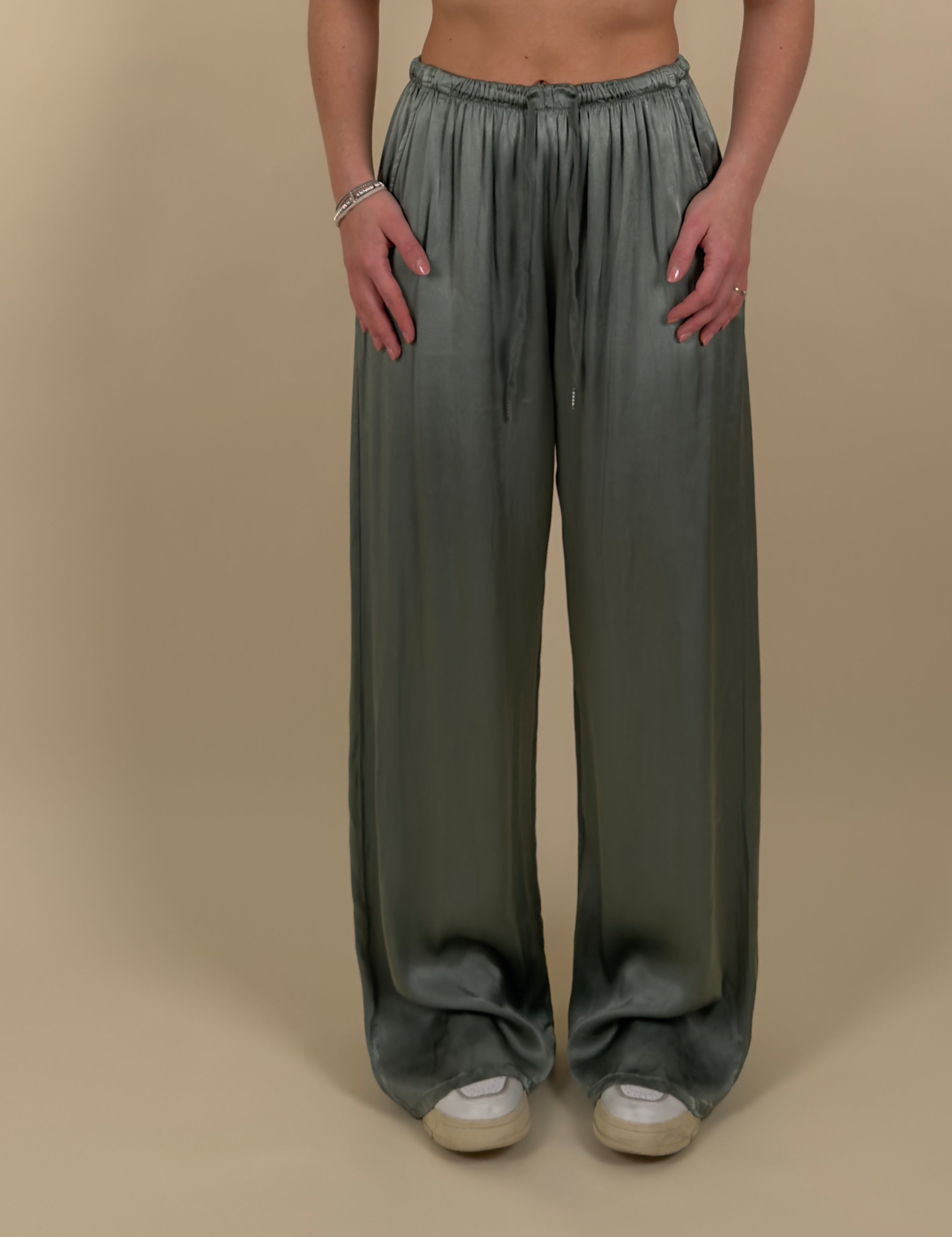 Pantalone effetto satinato Universal