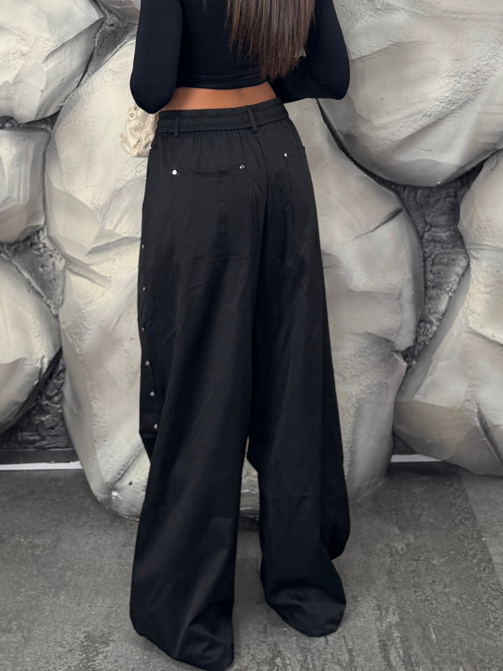 Pantalone borchie