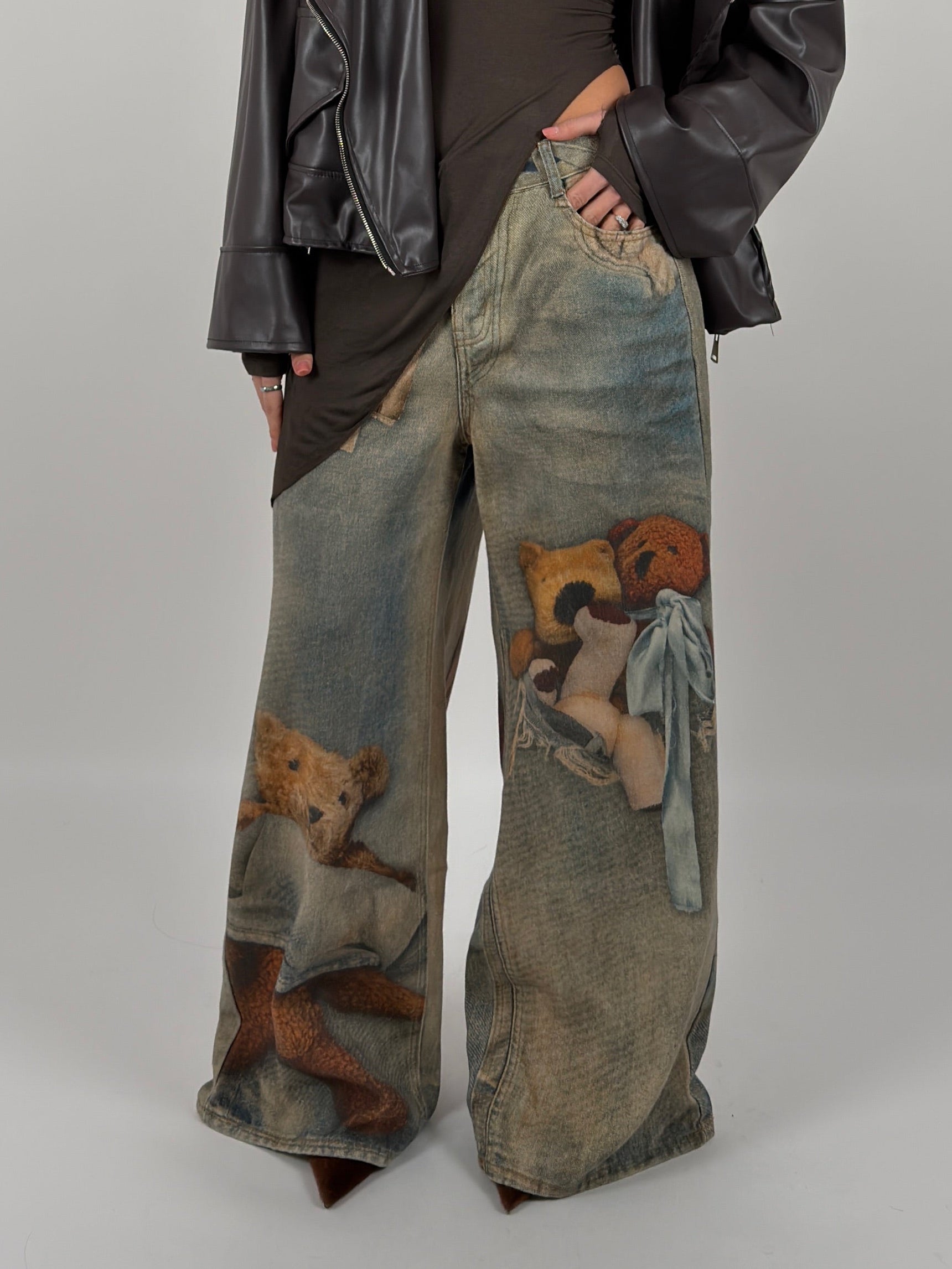 Jeans con stampe orsetti