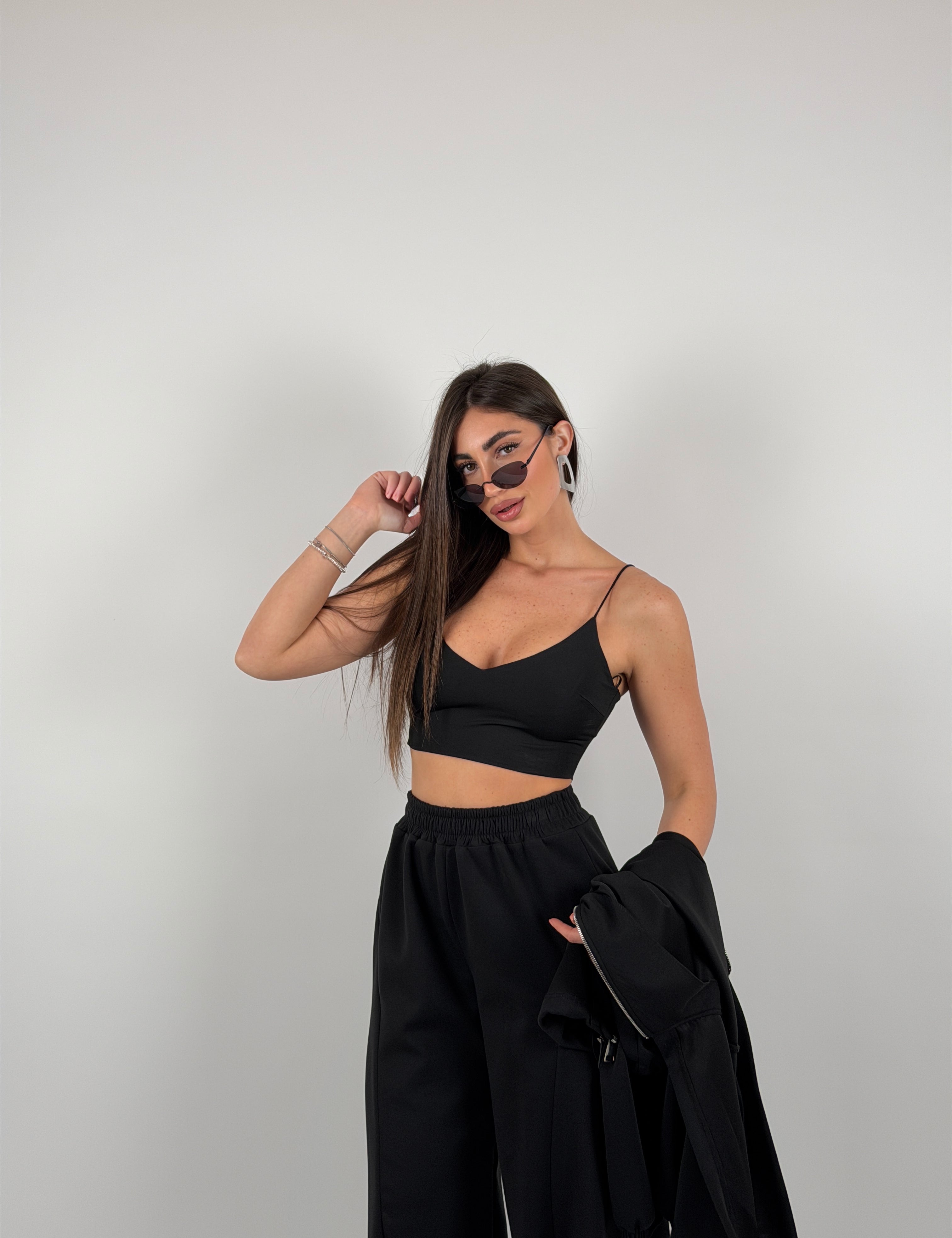 Top in lycra foderato, scollo V