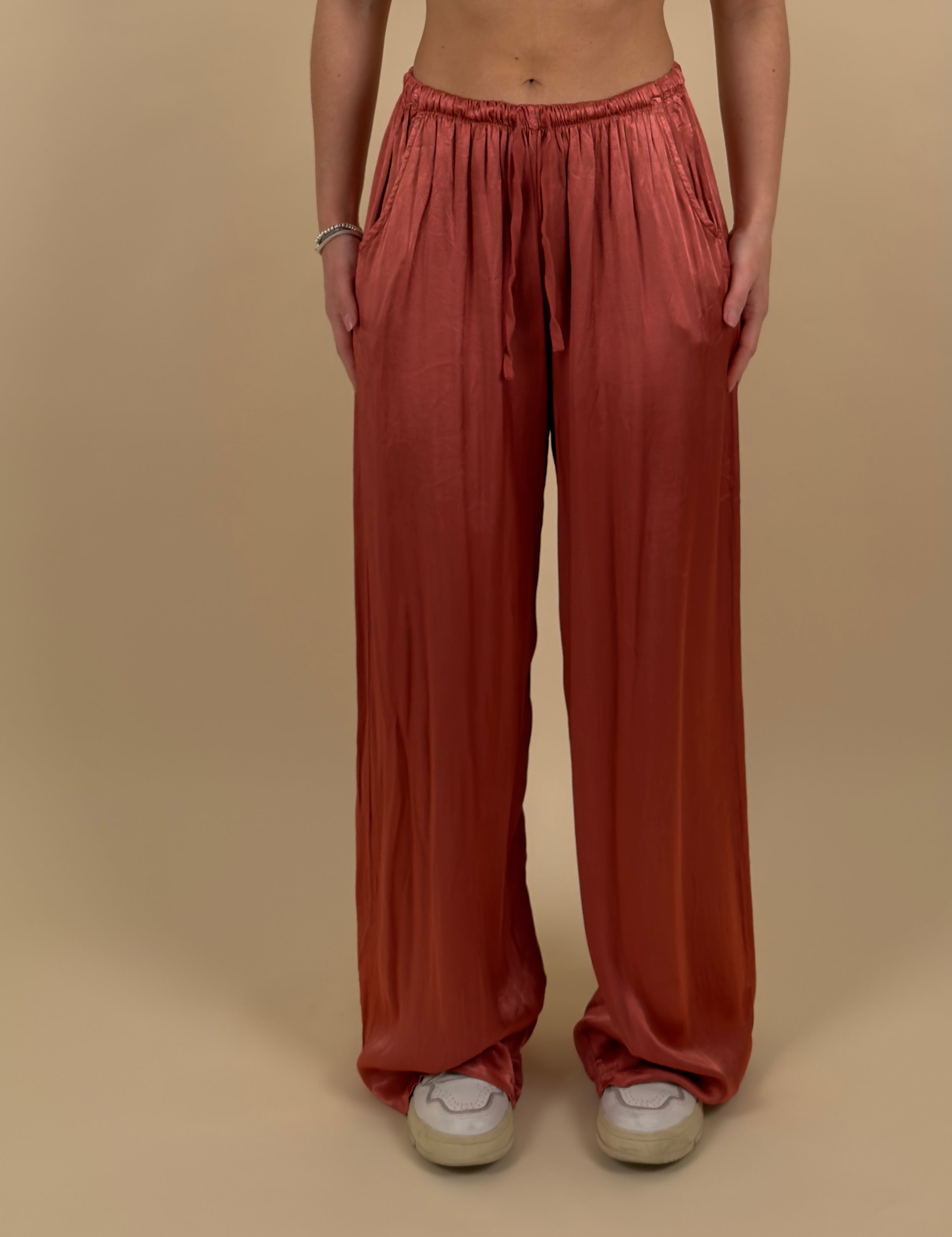 Pantalone effetto satinato Universal