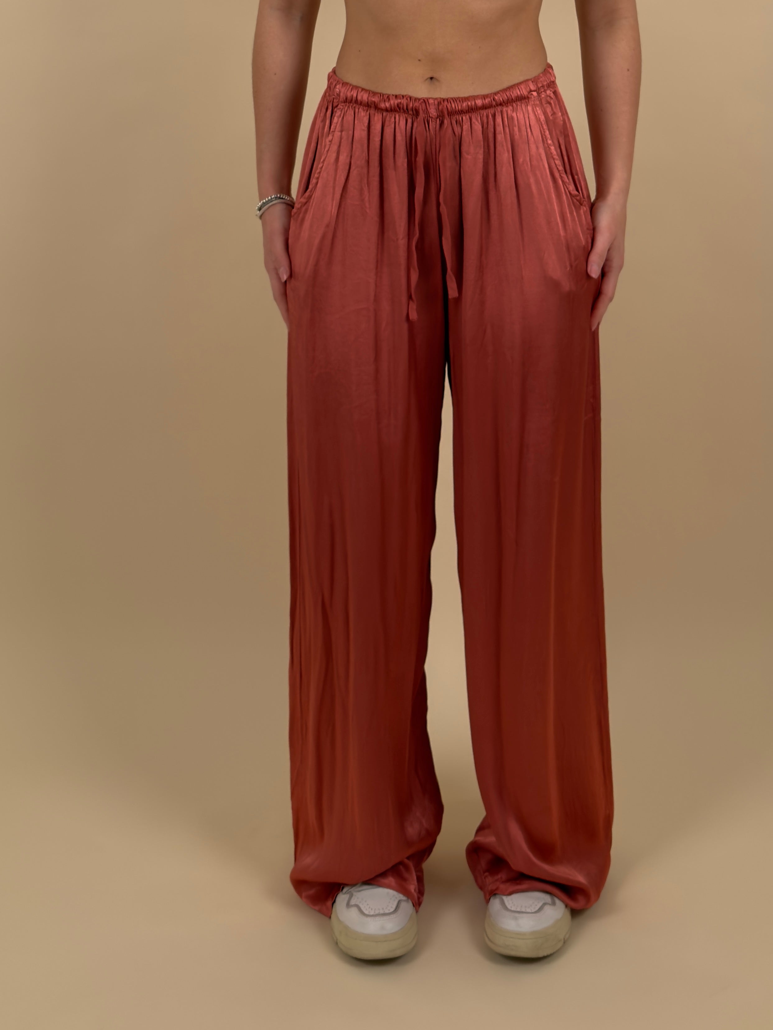 Pantalone effetto satinato Universal