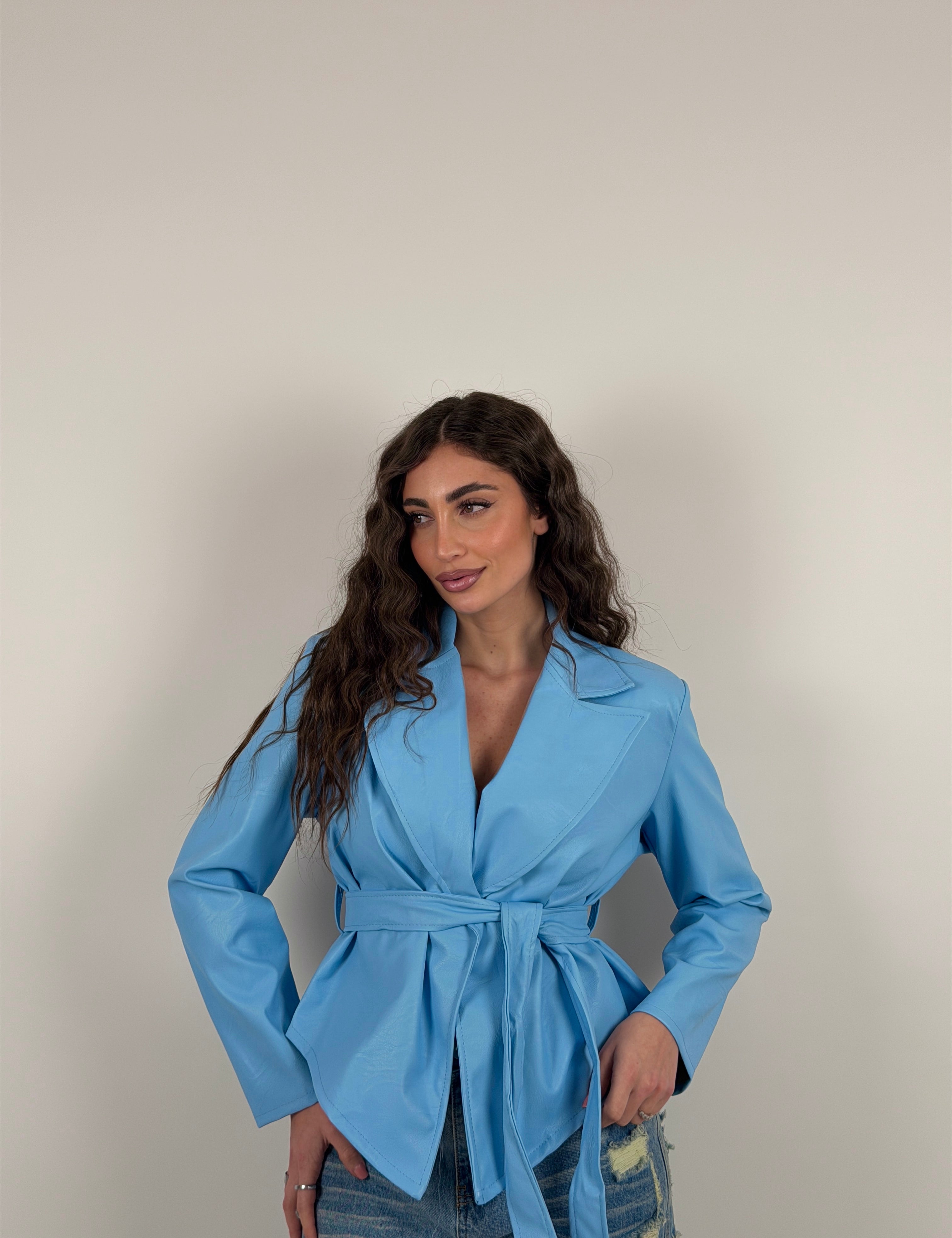 Giacca con cintura in vita