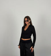 Maglia collo camicia semivelata