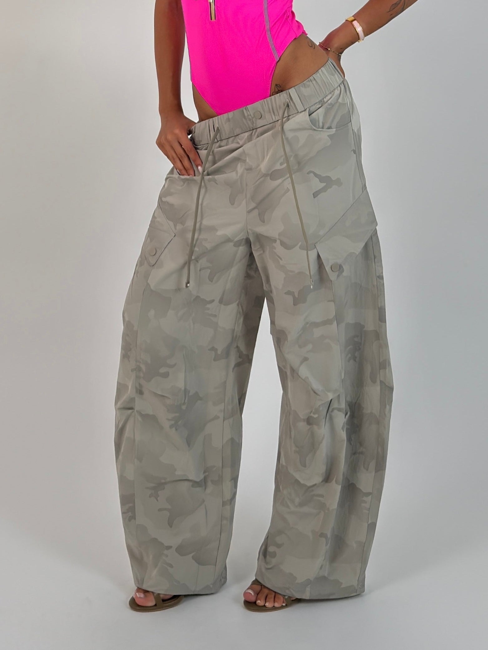 Pantalone mimetico parachute
