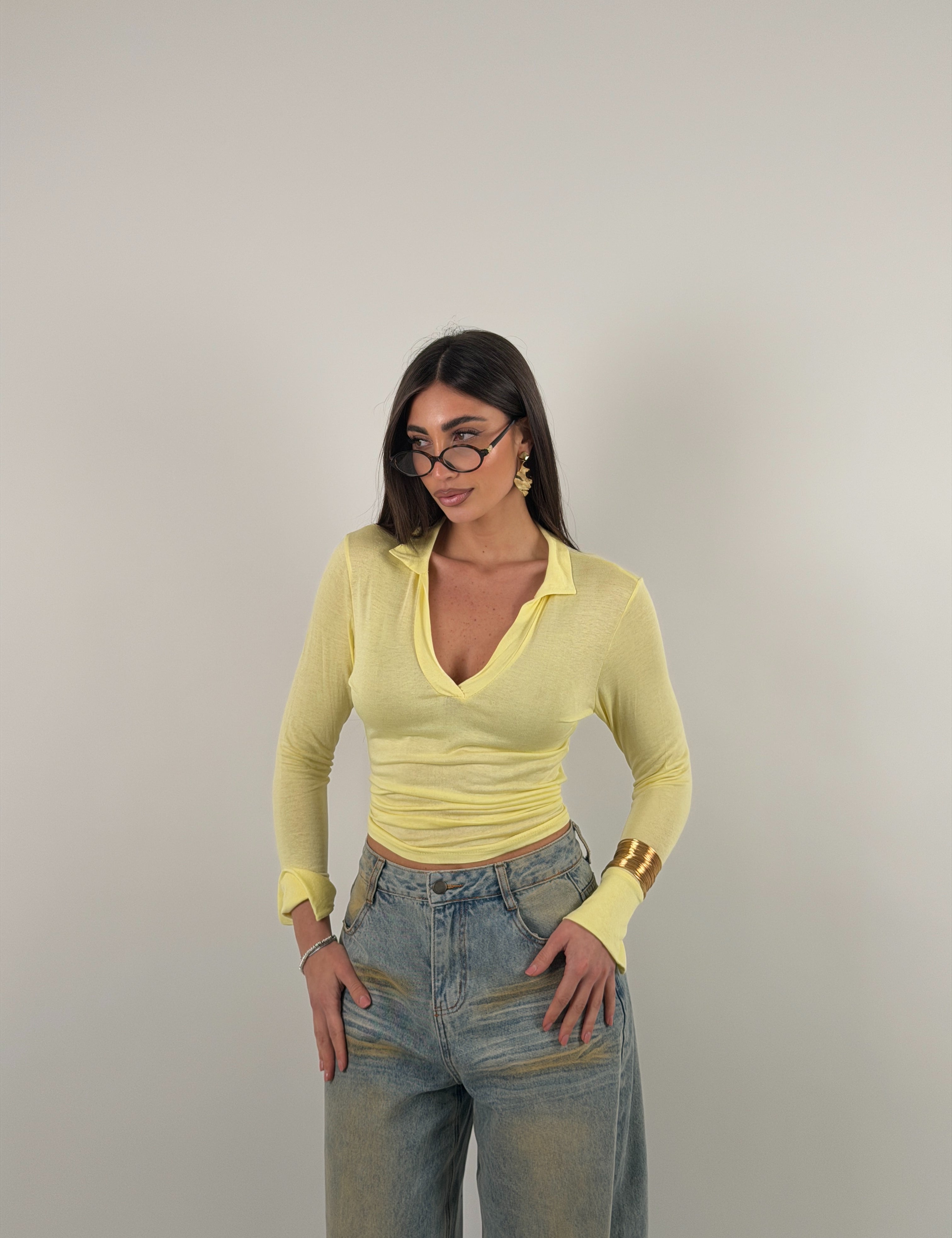 Maglia manica lunga semivelata con scollo a V