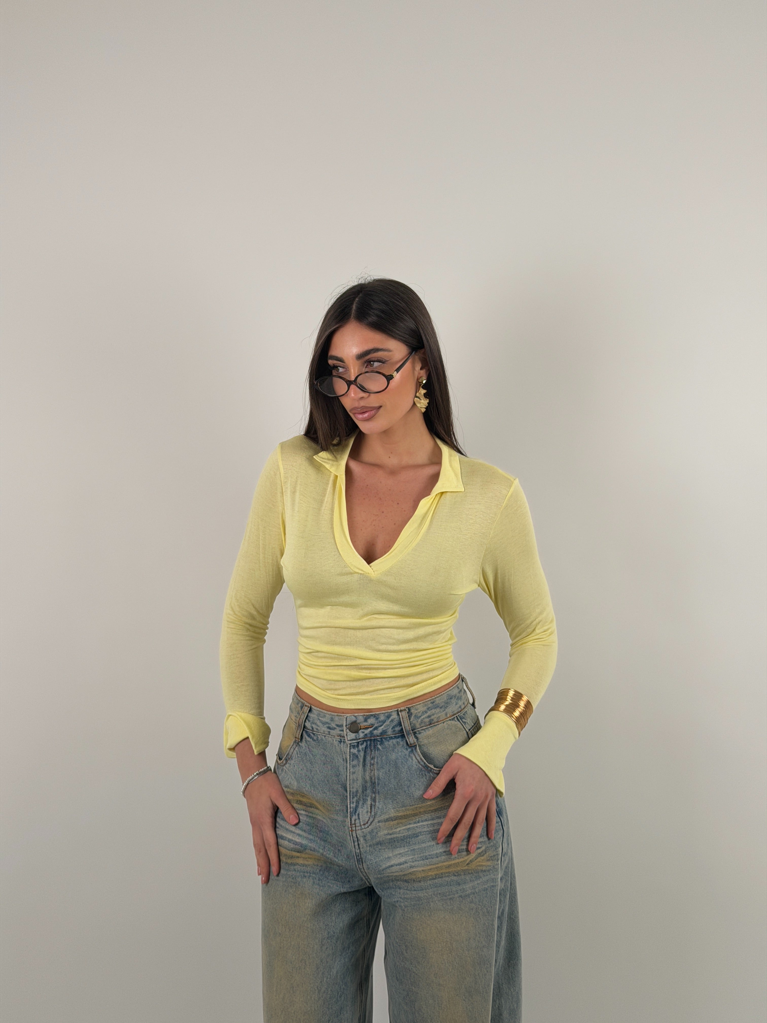 Maglia manica lunga semivelata con scollo a V