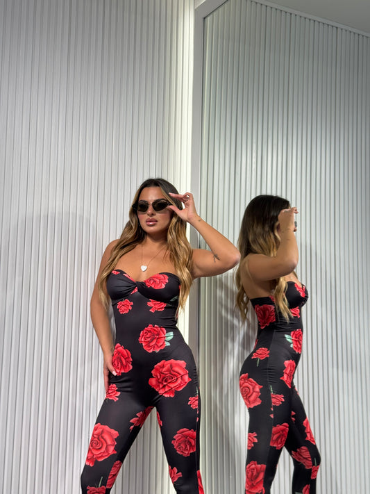 Tuta CUTOUT