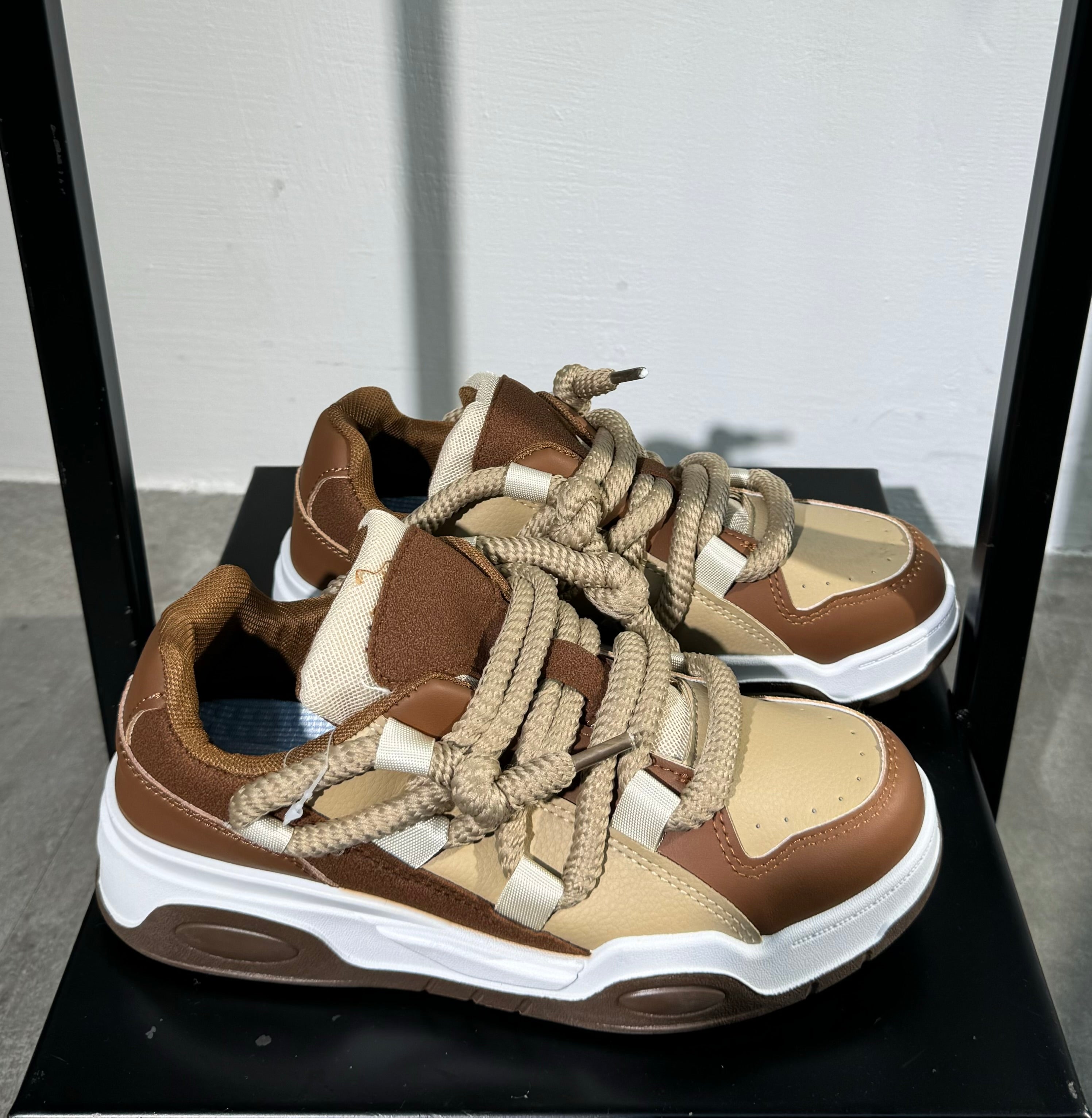 Sneakers MC69