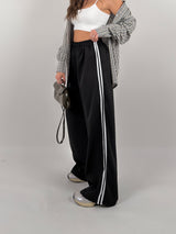 Pantalone con strisce laterali