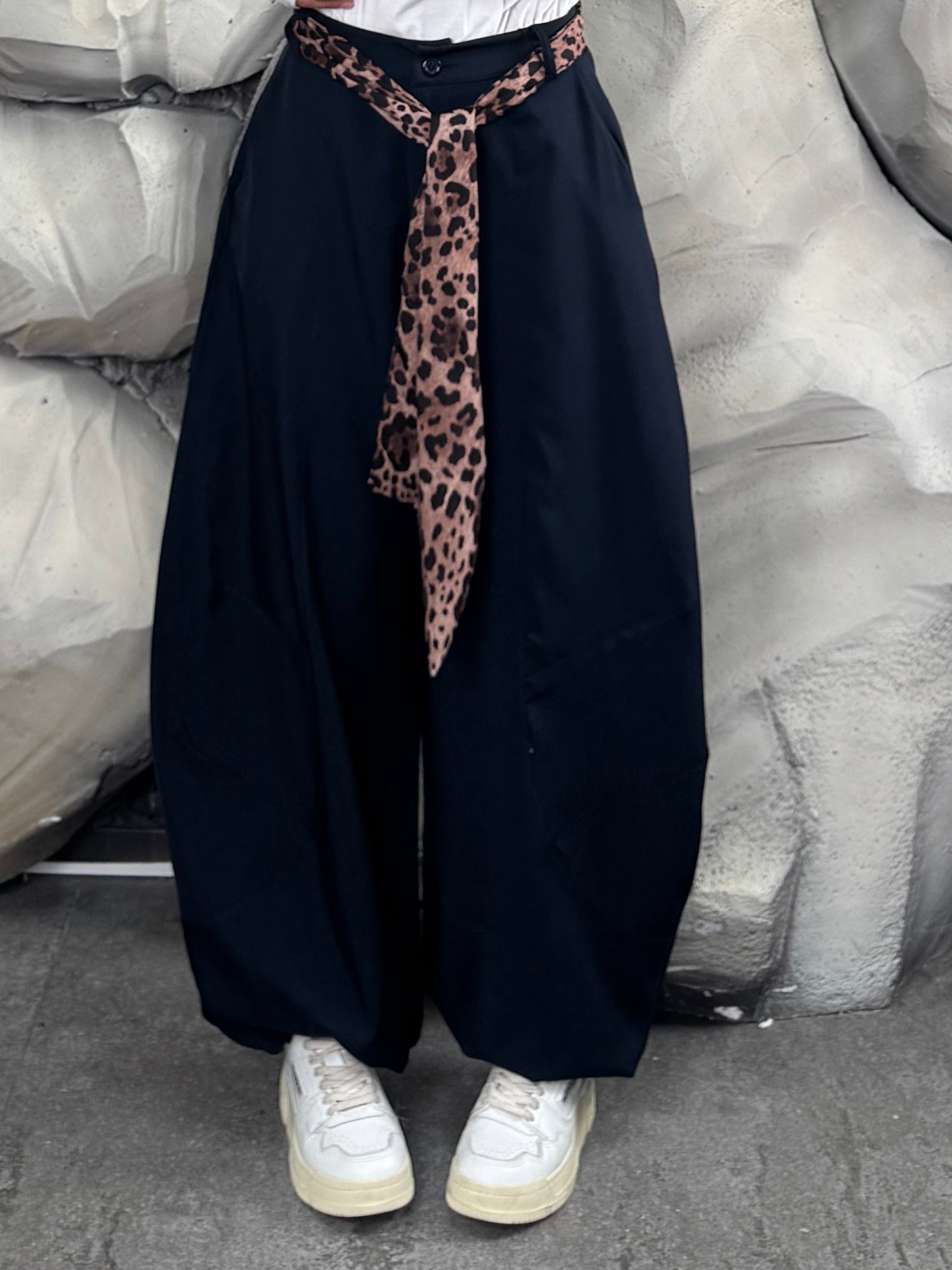 Pantalone con cintura maculata