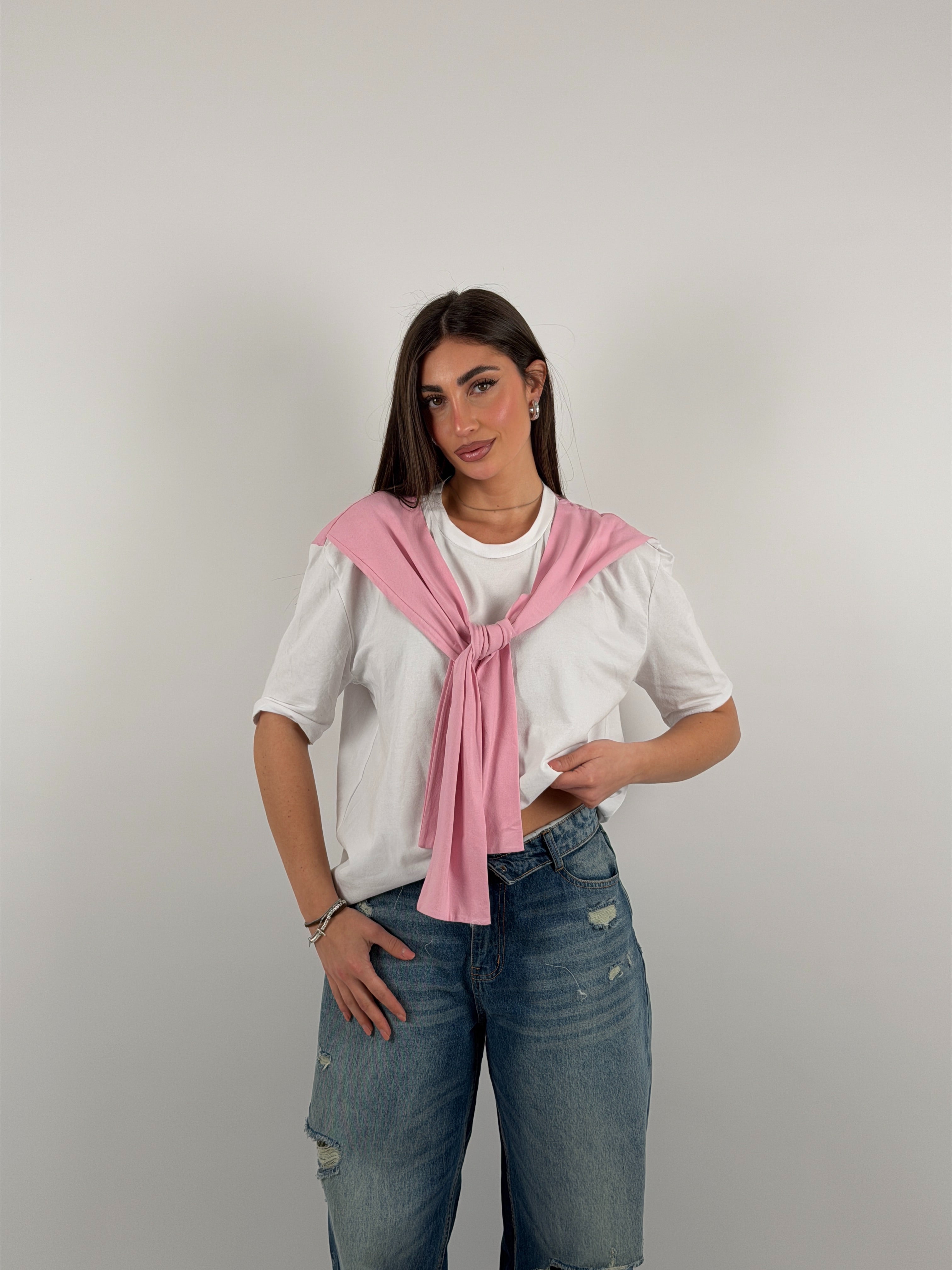 Maglia con maniche che si incrociano