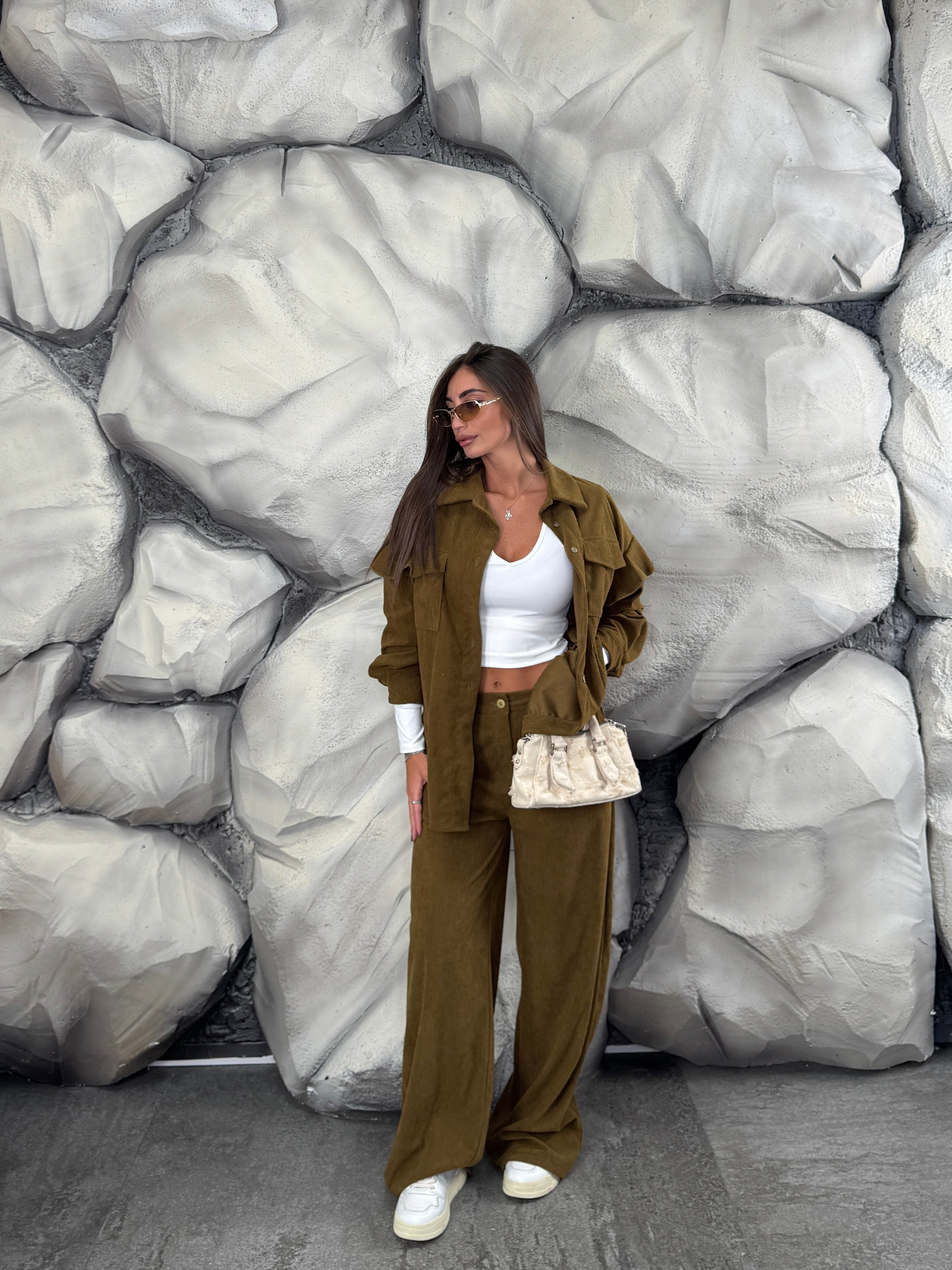 Completo camicia e pantalone in velluto