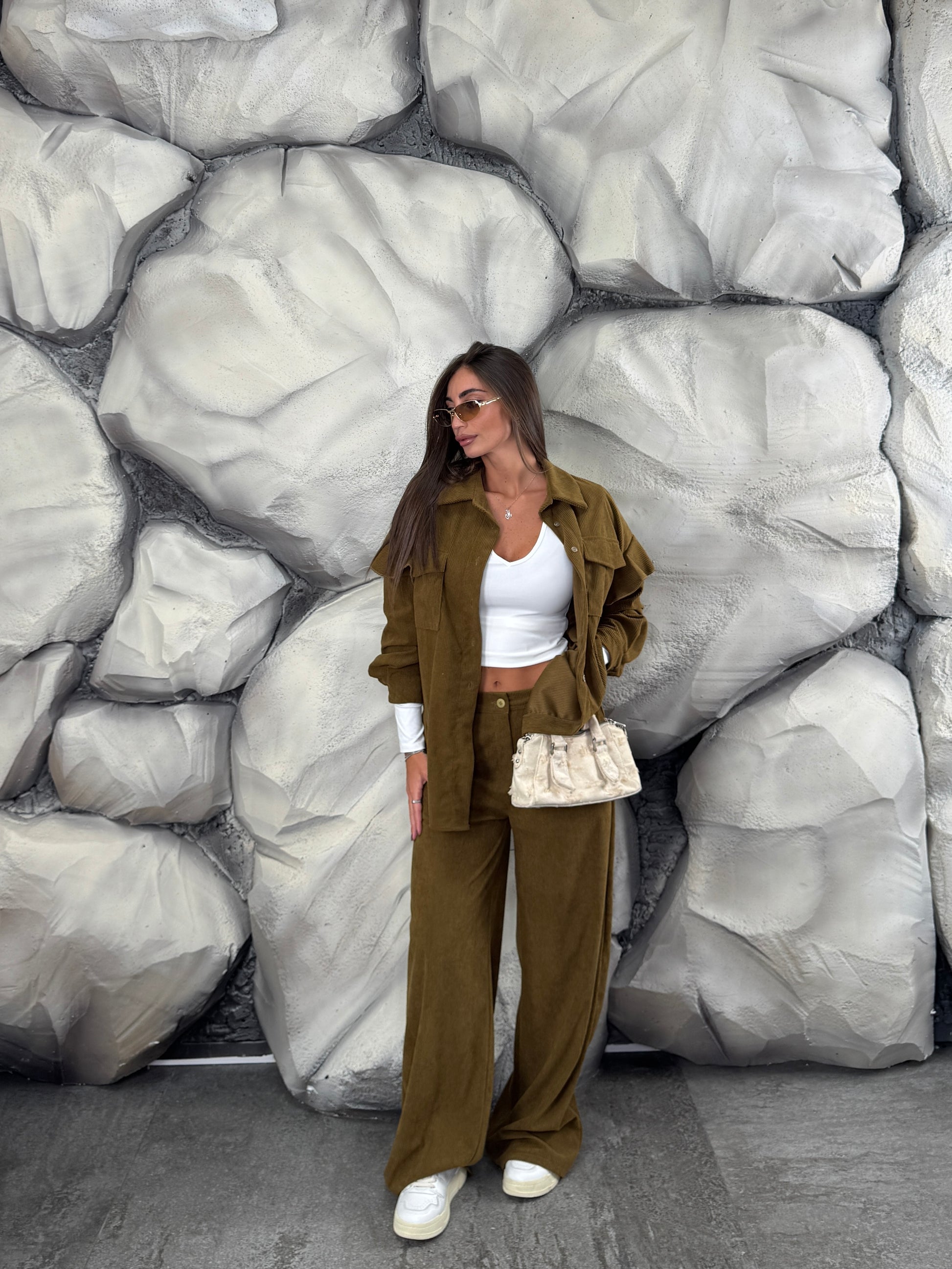 Completo camicia e pantalone in velluto