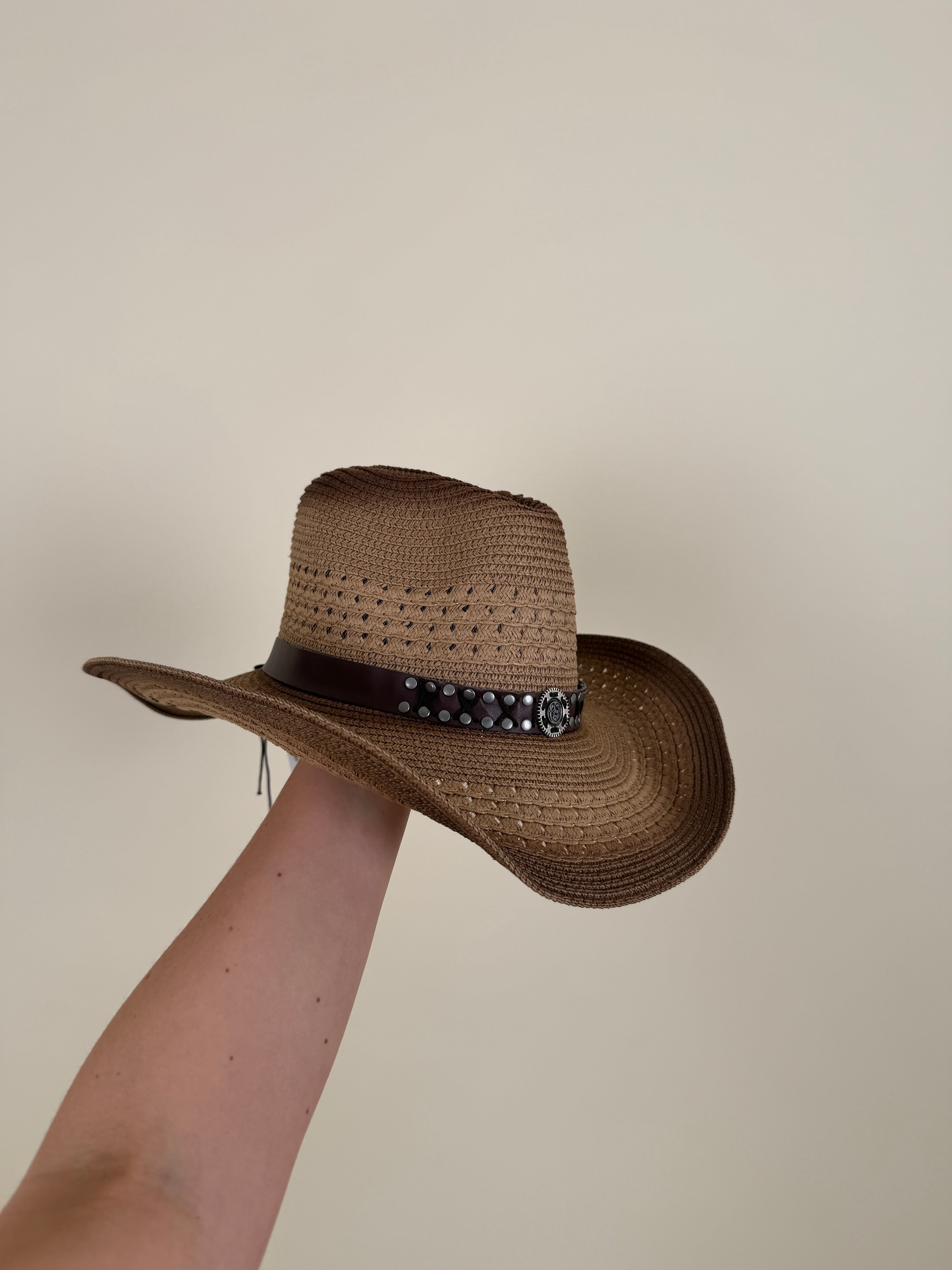 Cappello cuoio marrone