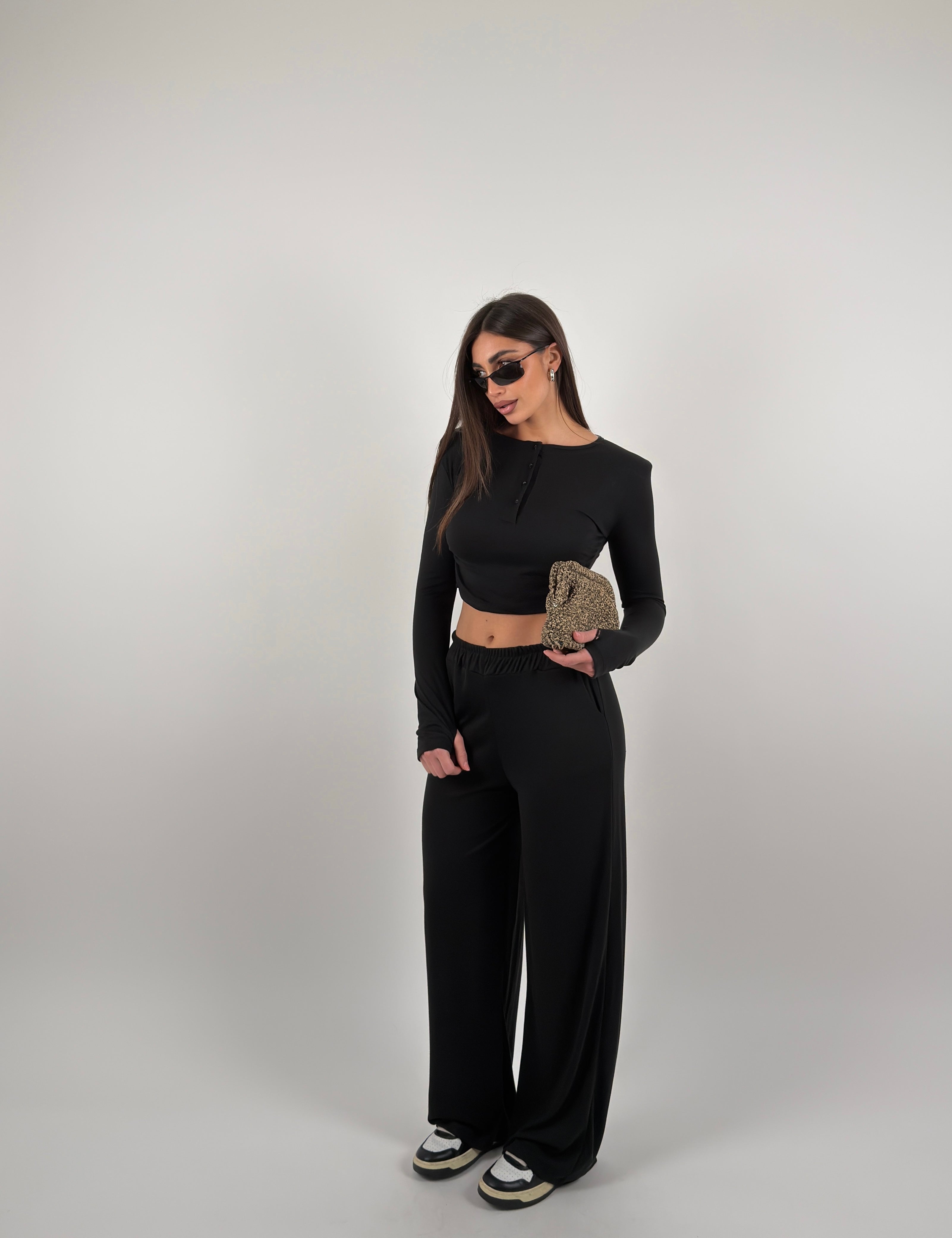 Completo a costine con spalline e bottoncini