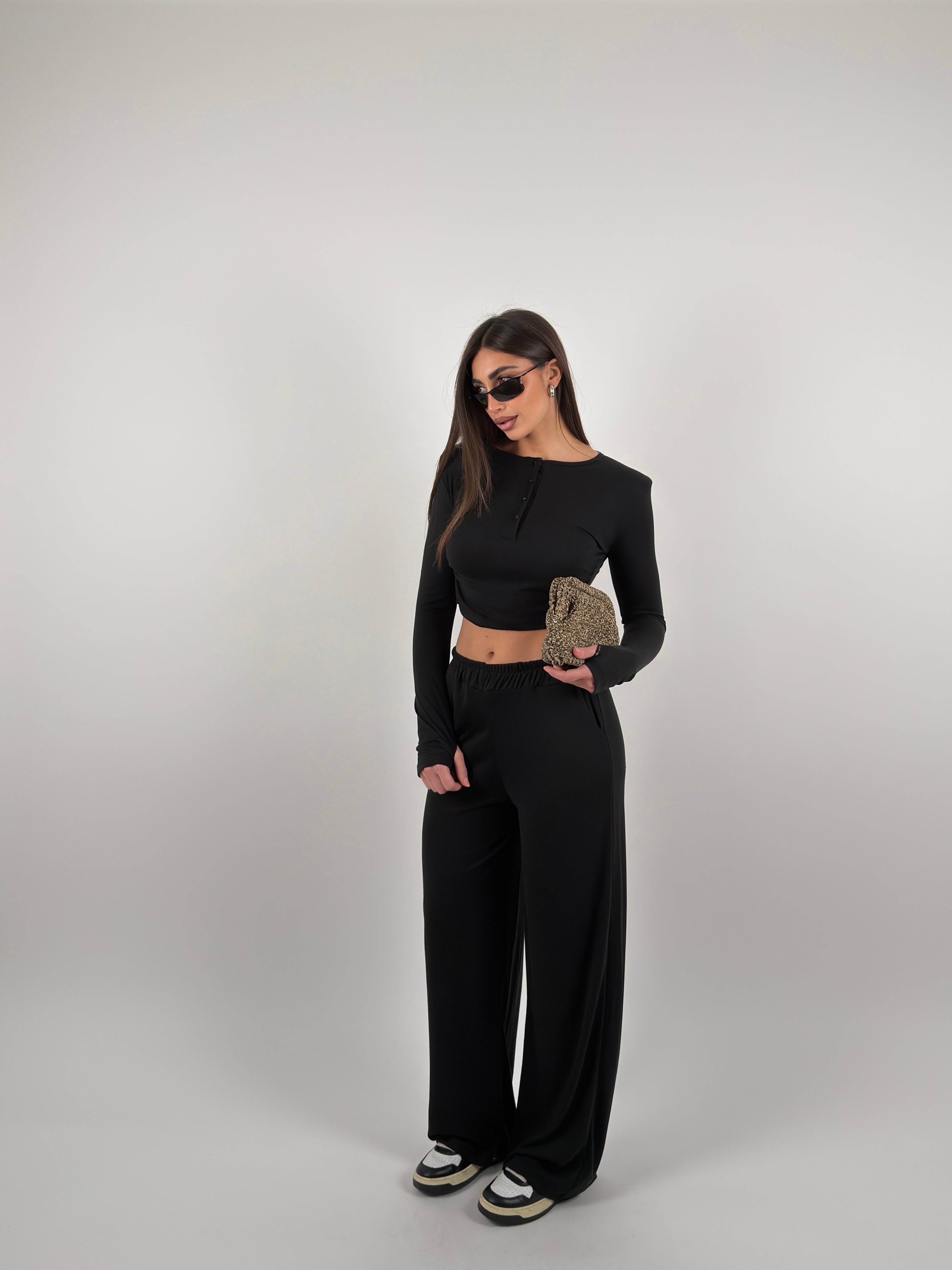 Completo a costine con spalline e bottoncini