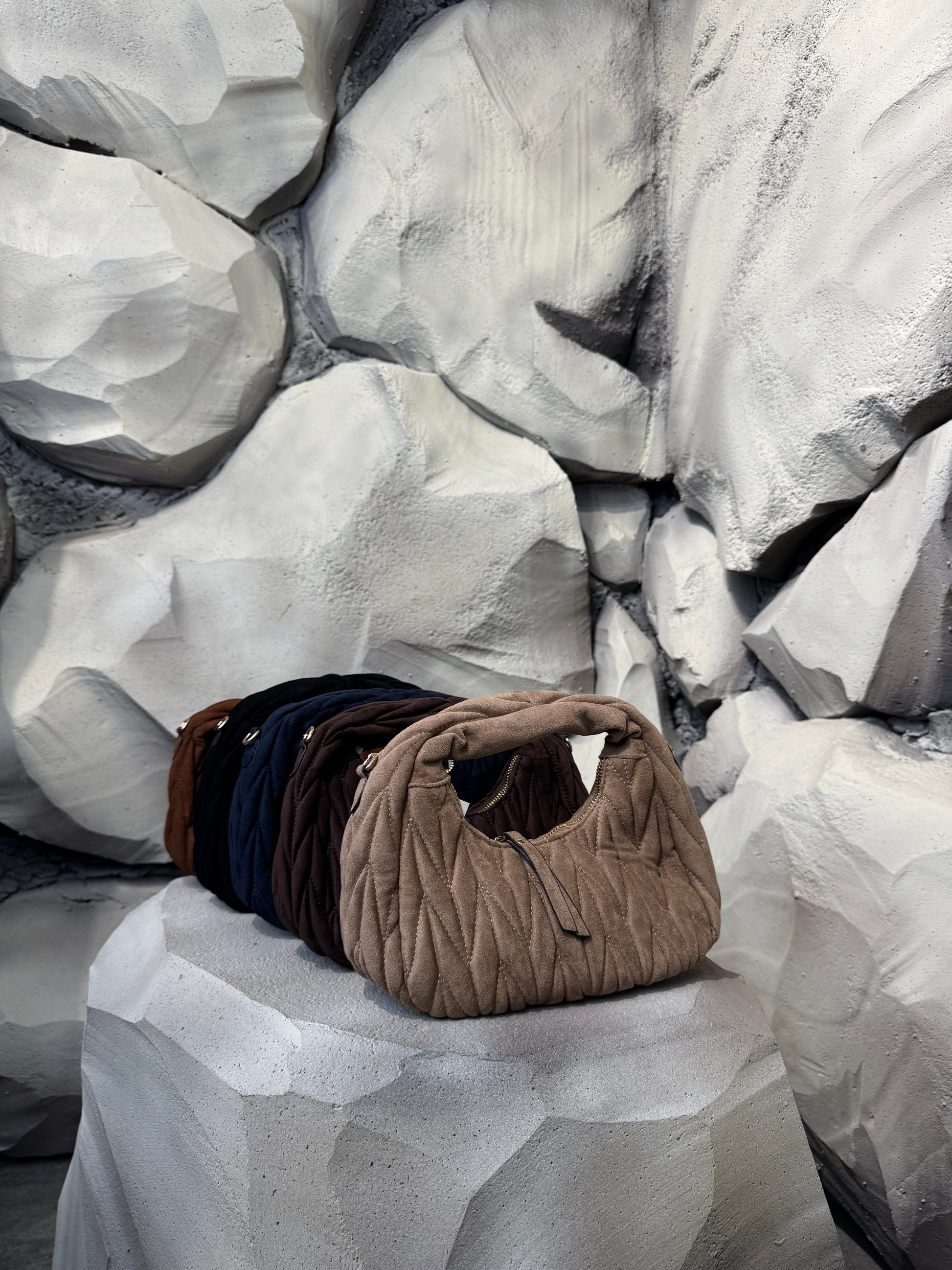 Borsa Monia