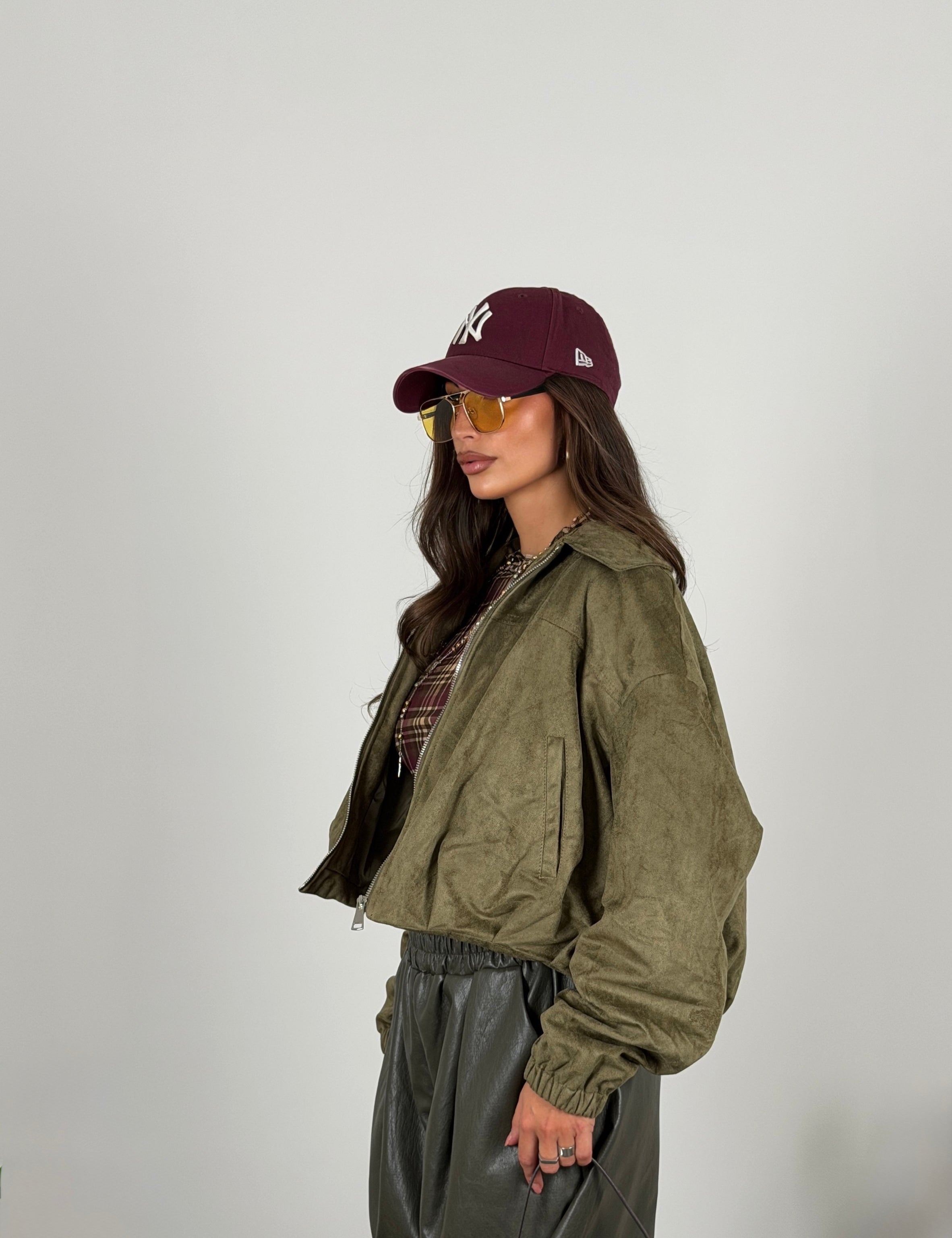 Giacca in camoscio modello bomber