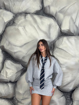 Vestito con cravatta