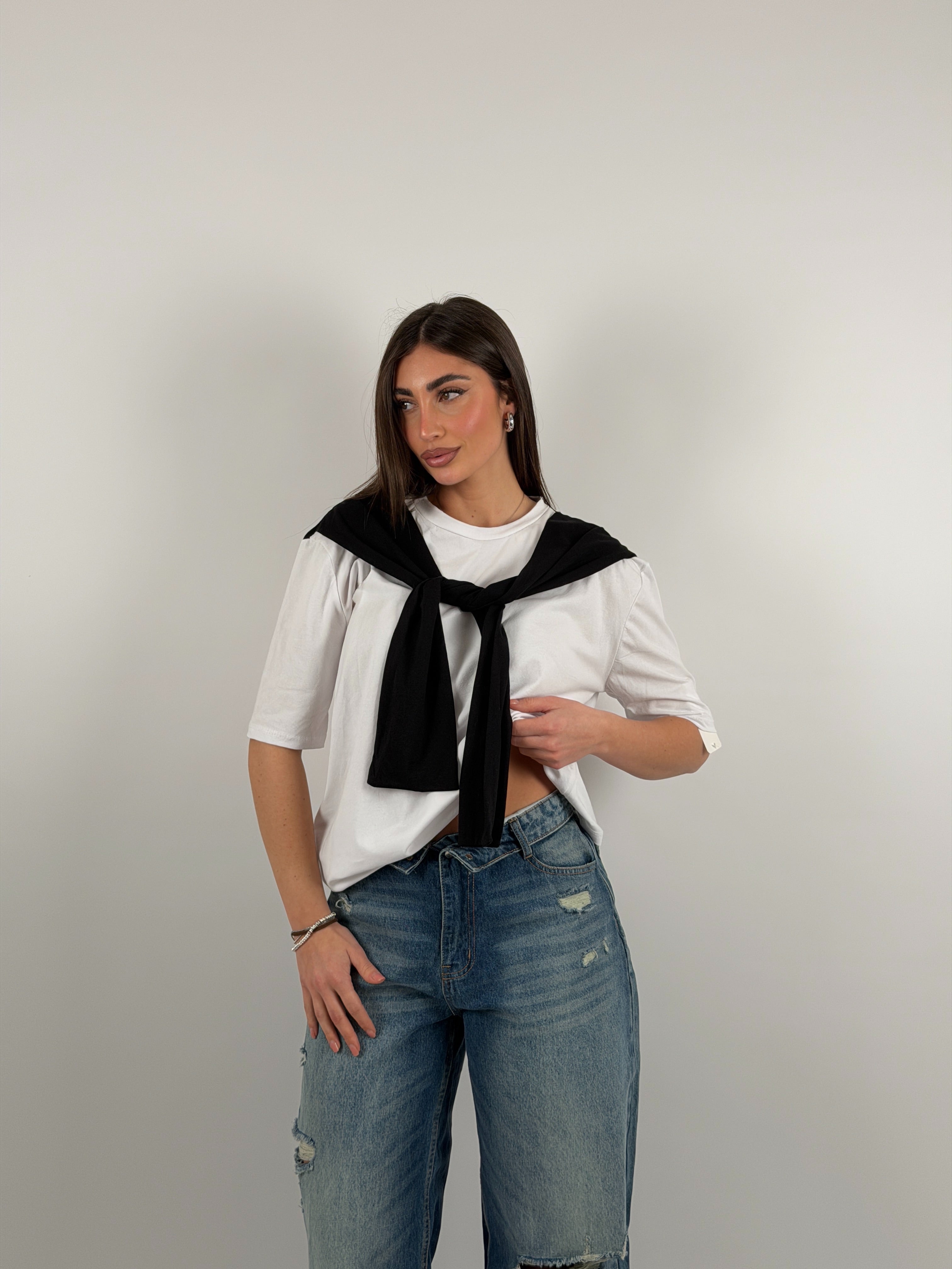 Maglia con maniche che si incrociano