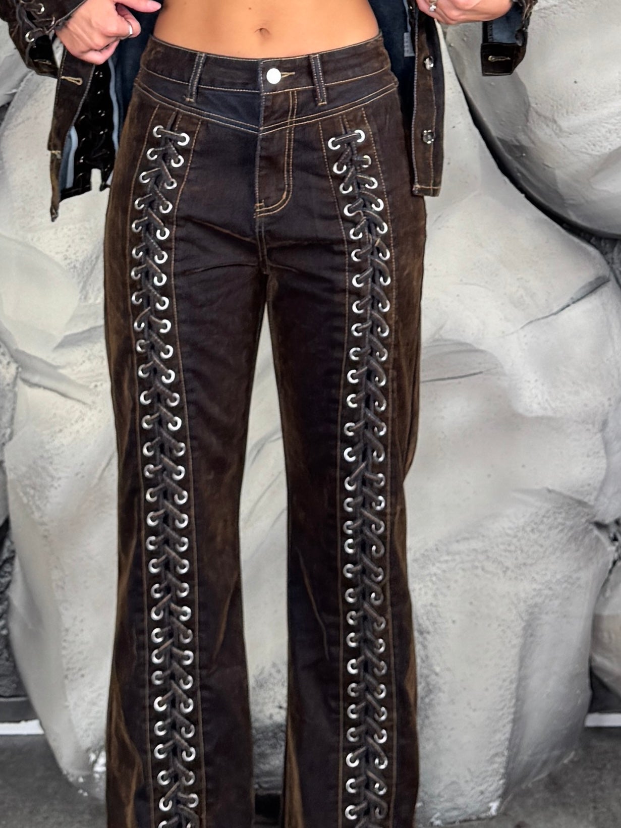 Jeans stringhe velluto