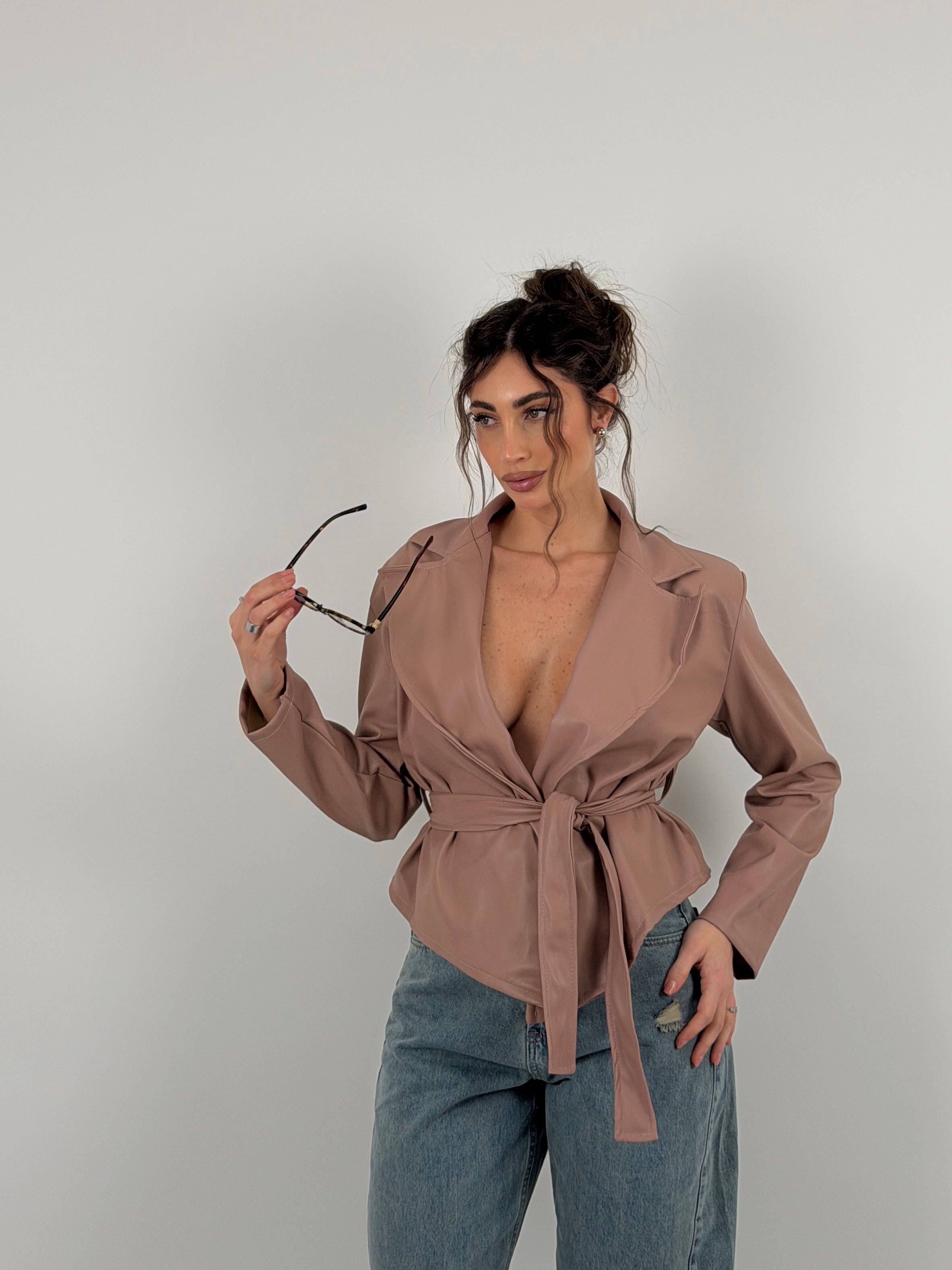 Giacca con cintura in vita