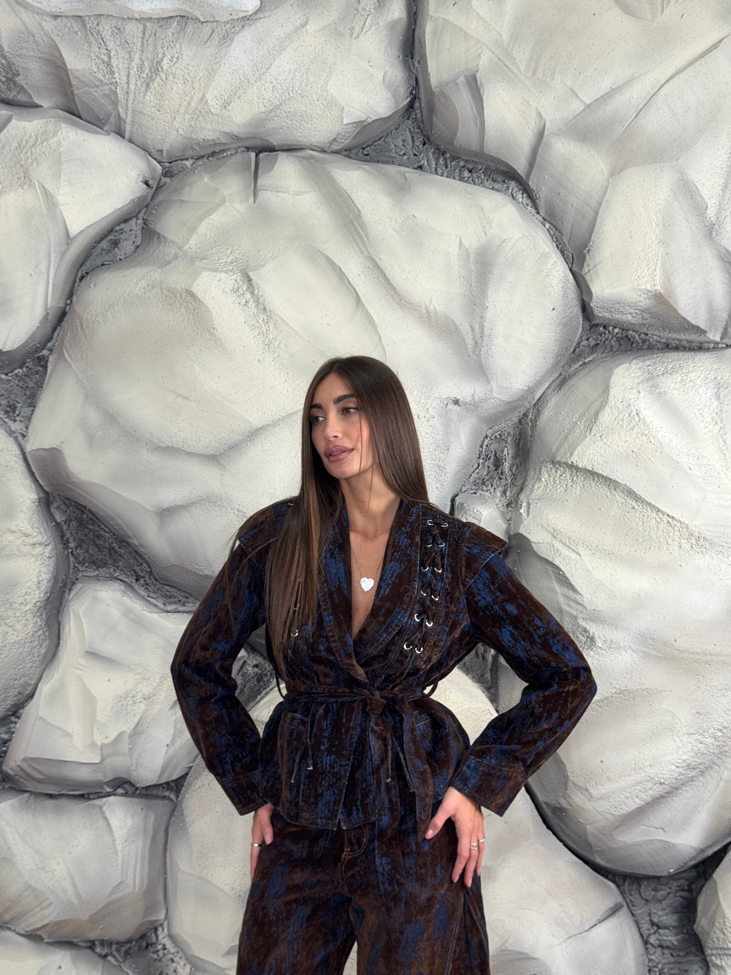 Giacca mix con cintura in vita