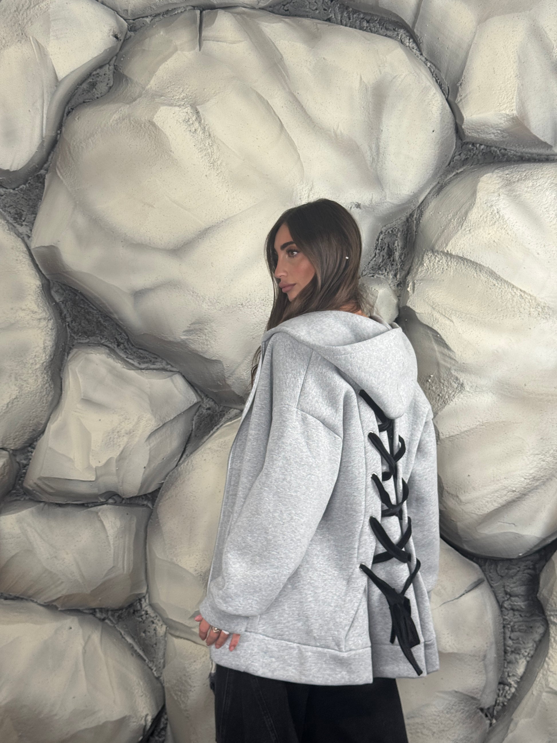 Felpa aperta sul retro