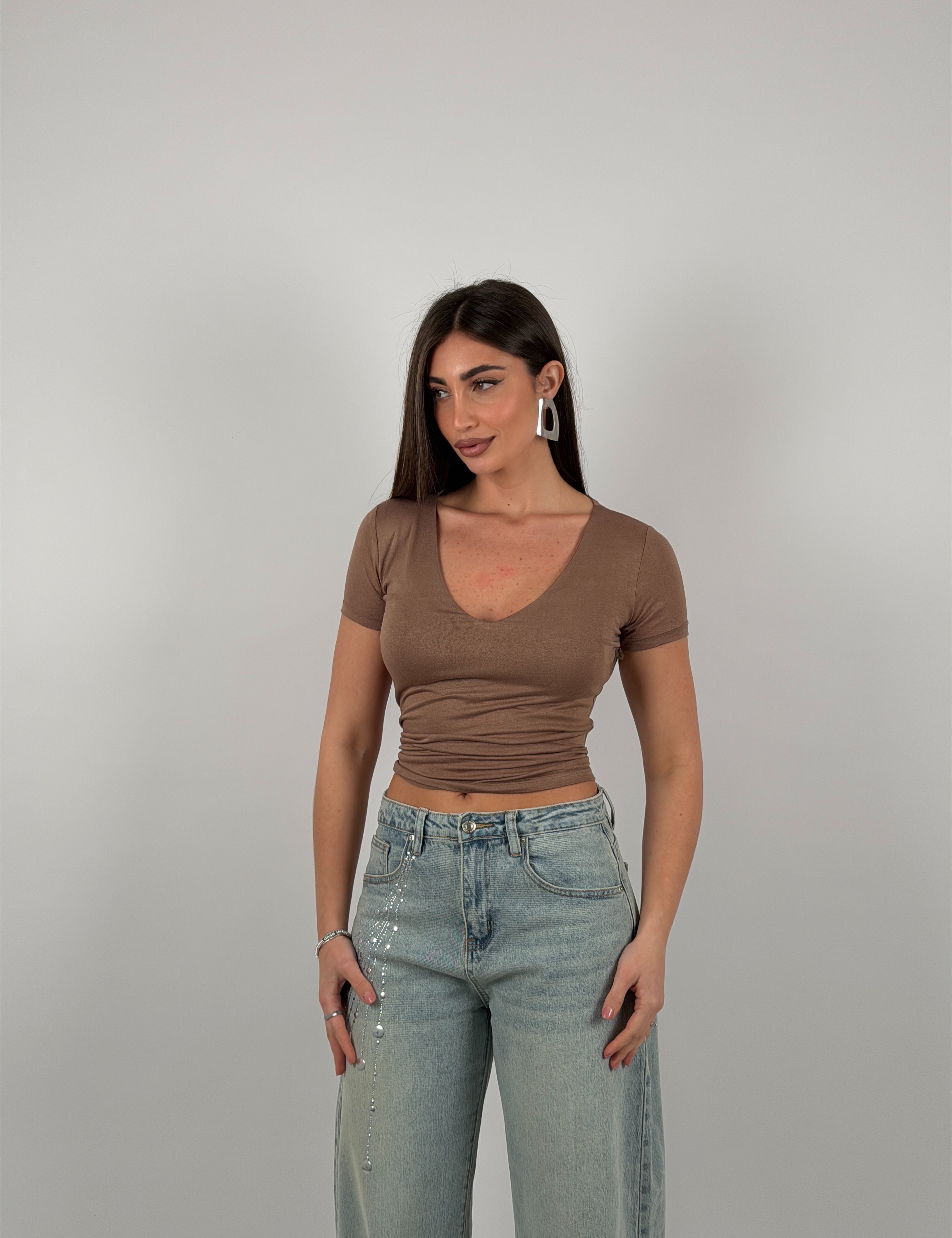 Maglia scollo a V semivelata mezza manica