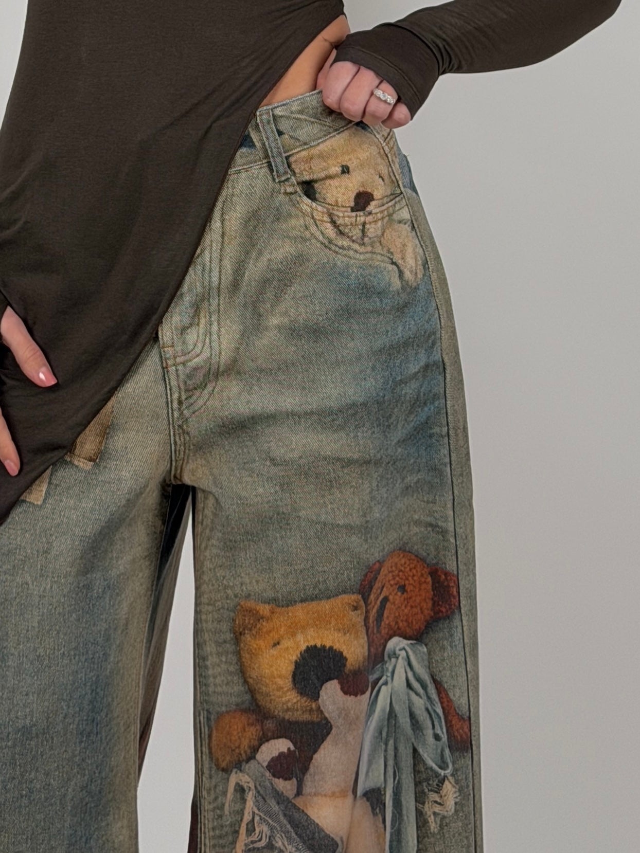 Jeans con stampe orsetti