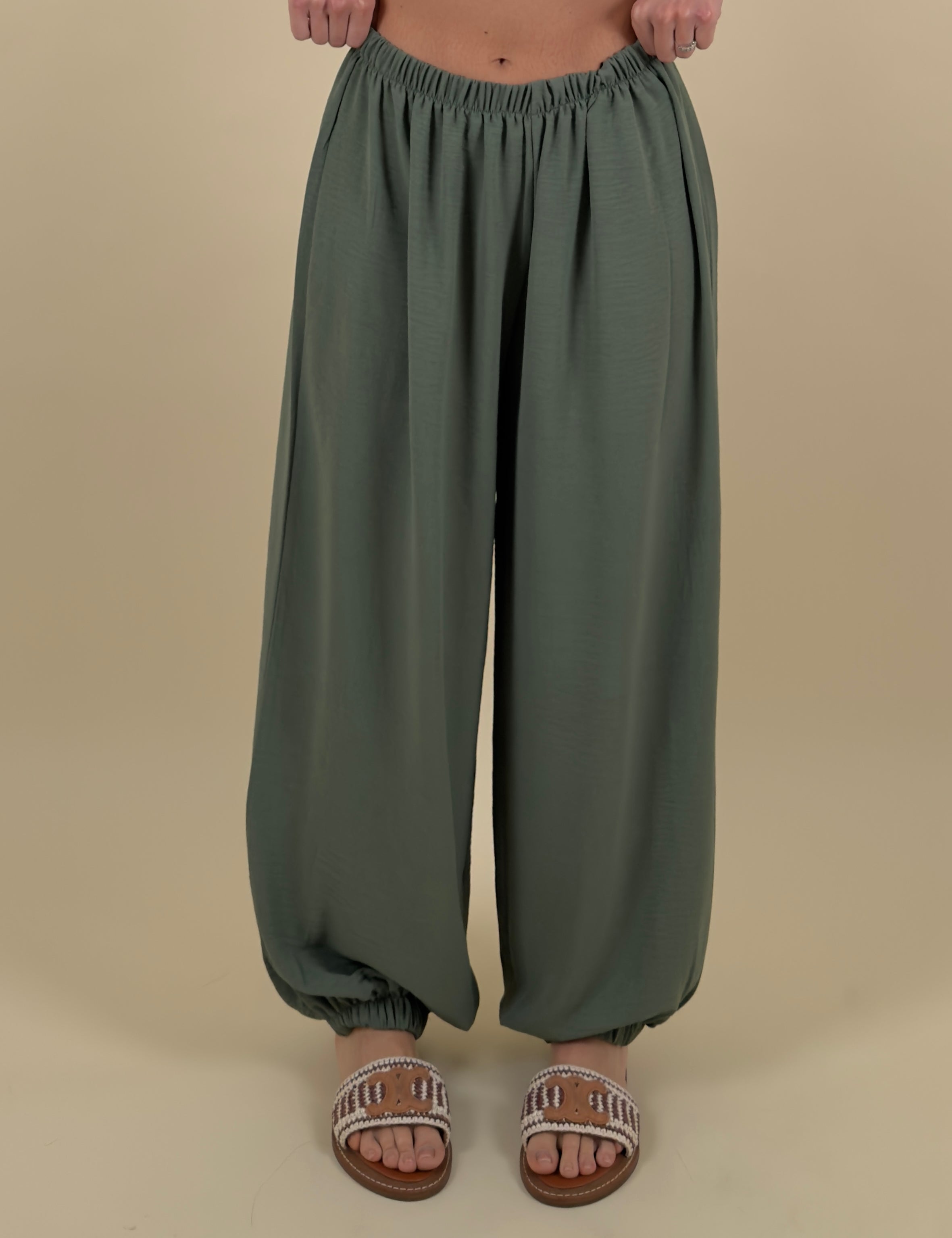 Pantalone elastico sulla caviglia