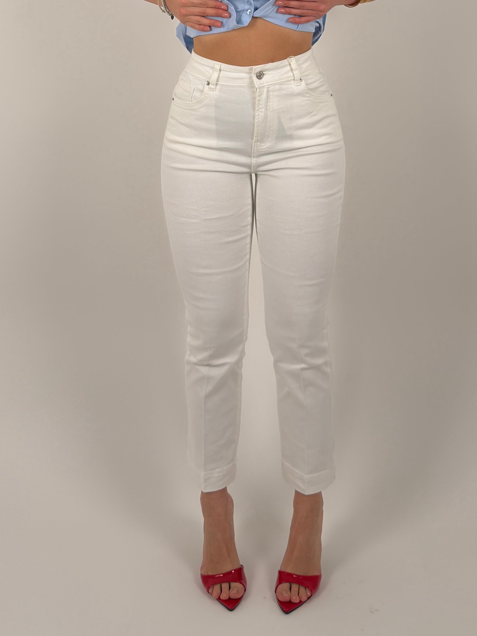 Jeans modello Capri colore bianco
