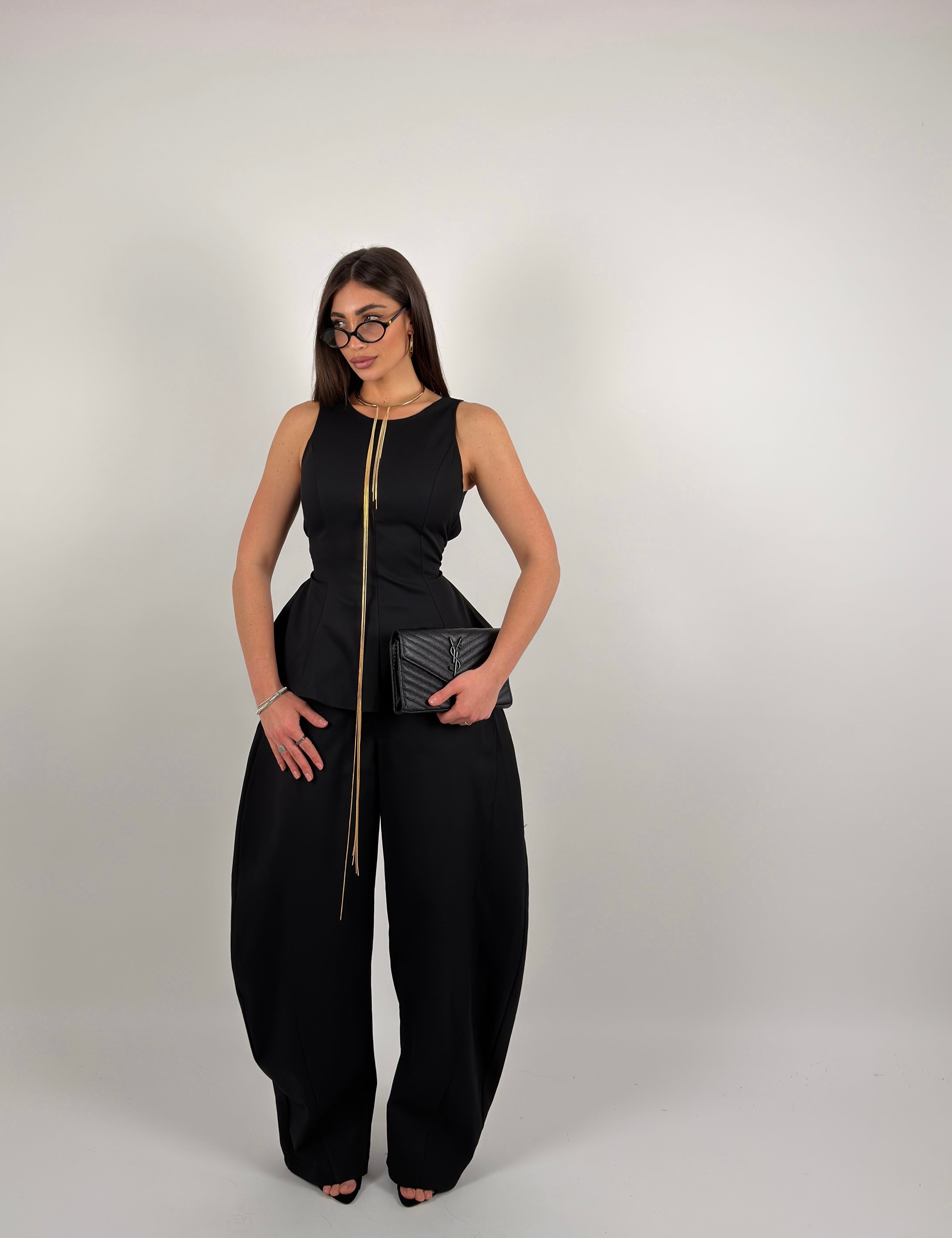 Completo tessuto SIMILDENIM, pantalone ballon e top giromanica con stringhe