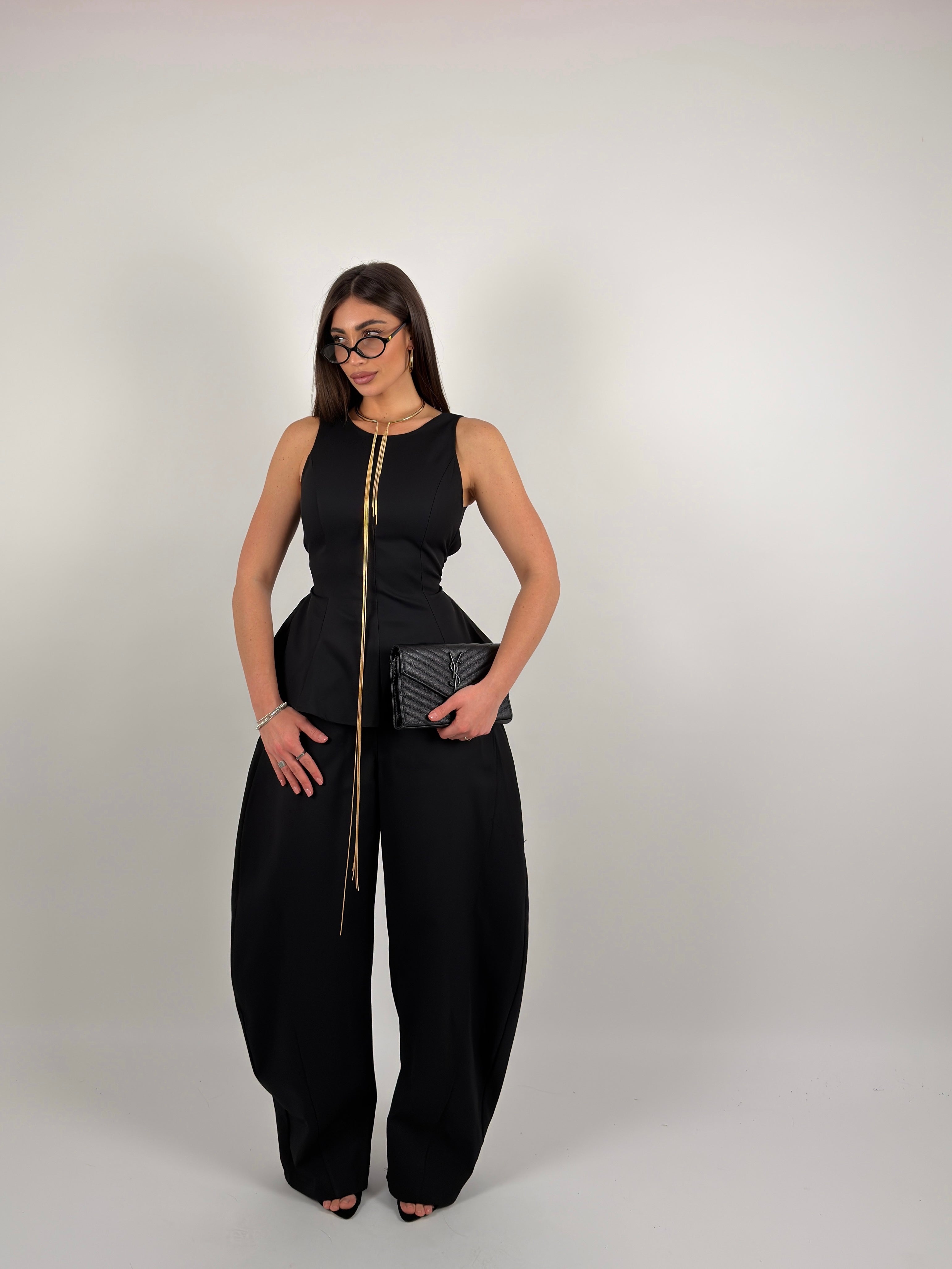 Completo tessuto SIMILDENIM, pantalone ballon e top giromanica con stringhe