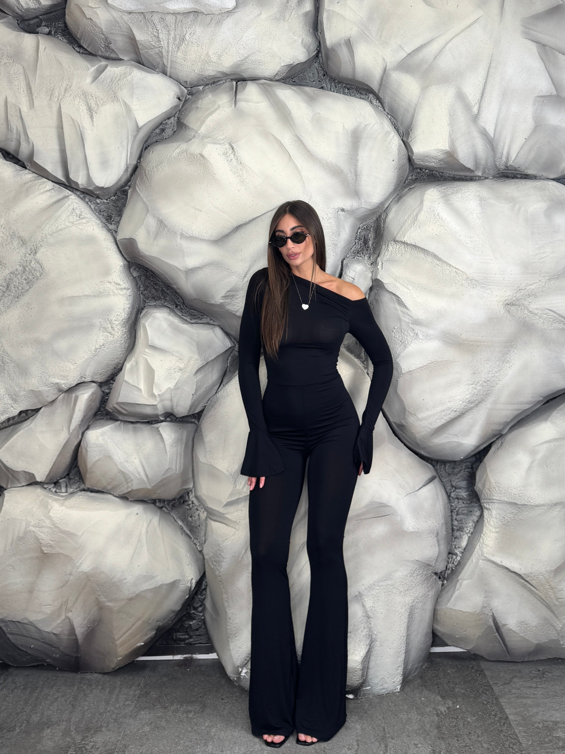 Tuta scollo trasversale