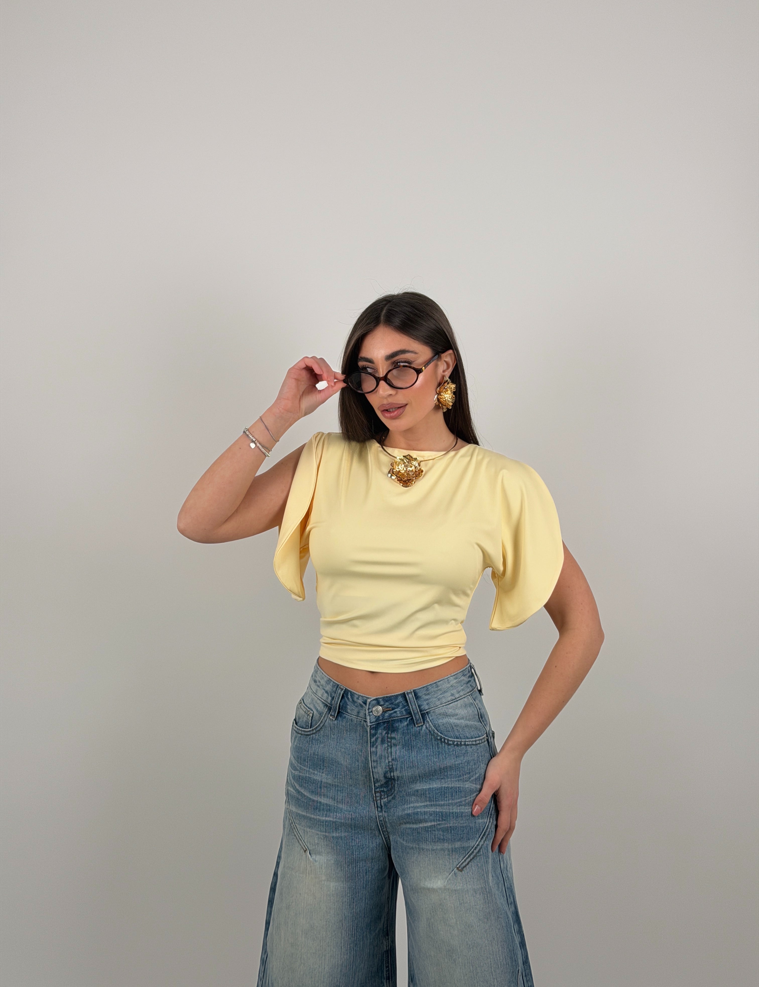 Maglia con mezza manica aperta in lycra