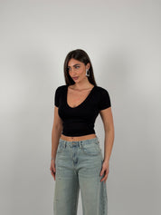 Maglia scollo a V semivelata mezza manica